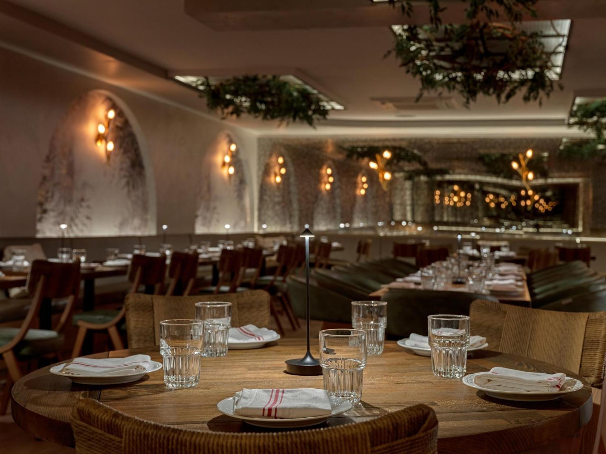 Hotel Voco Astoria By Ihg 3*