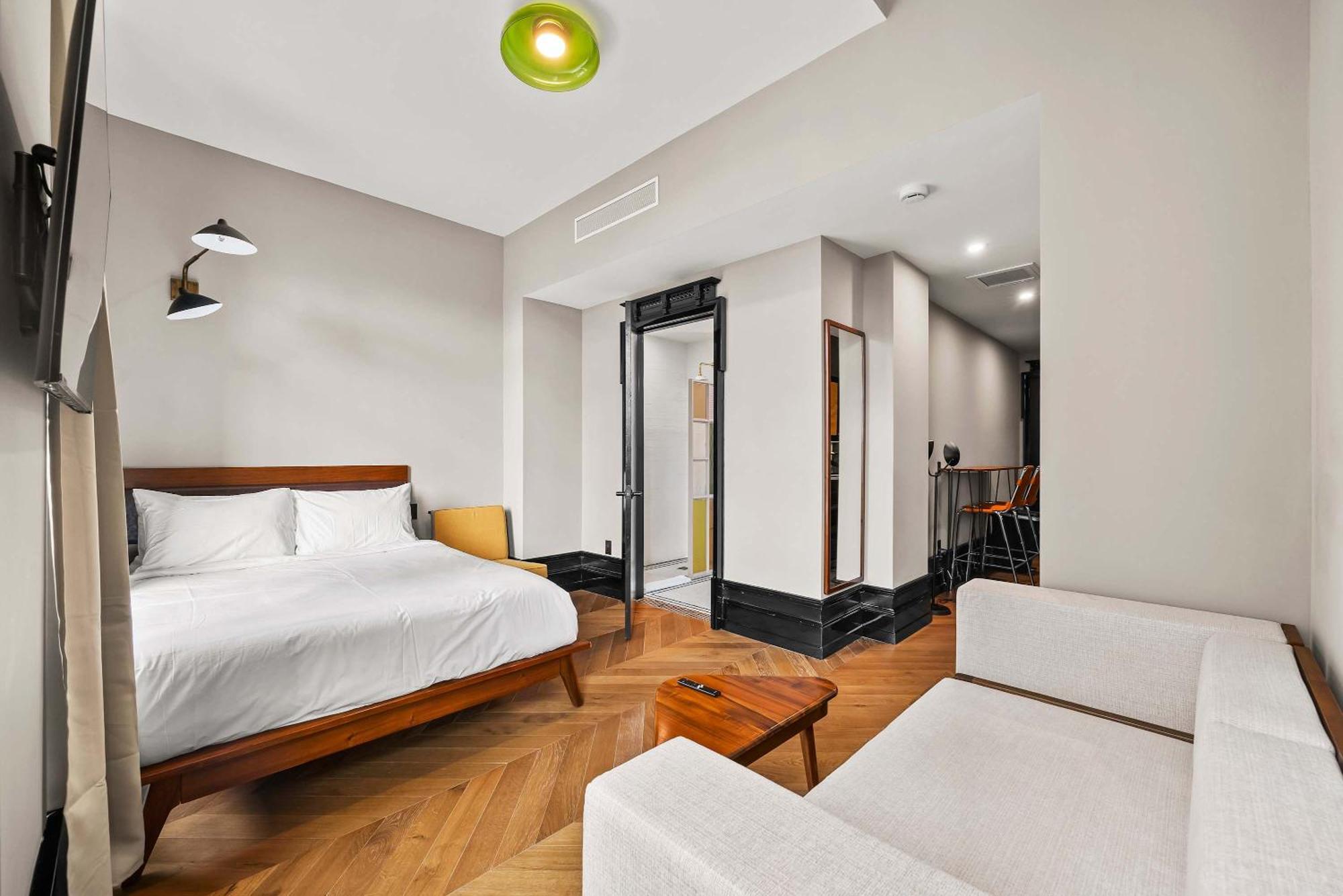 Freeman 701 By Rove With Shared Amenities * New York