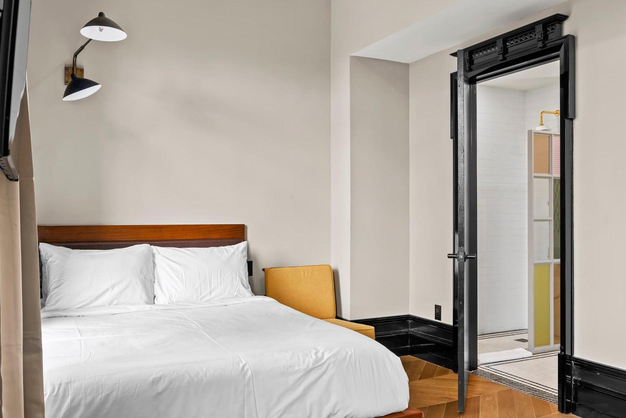 Freeman 701 By Rove With Shared Amenities * New York