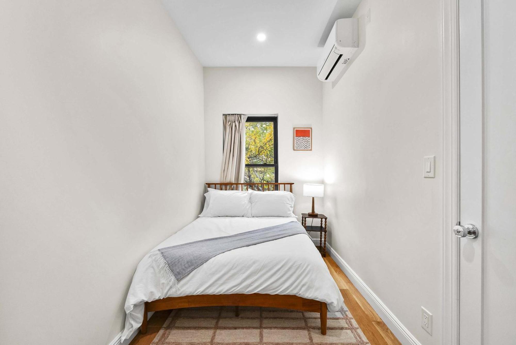 Carroll Place - Bright 3br In Carroll Gardens