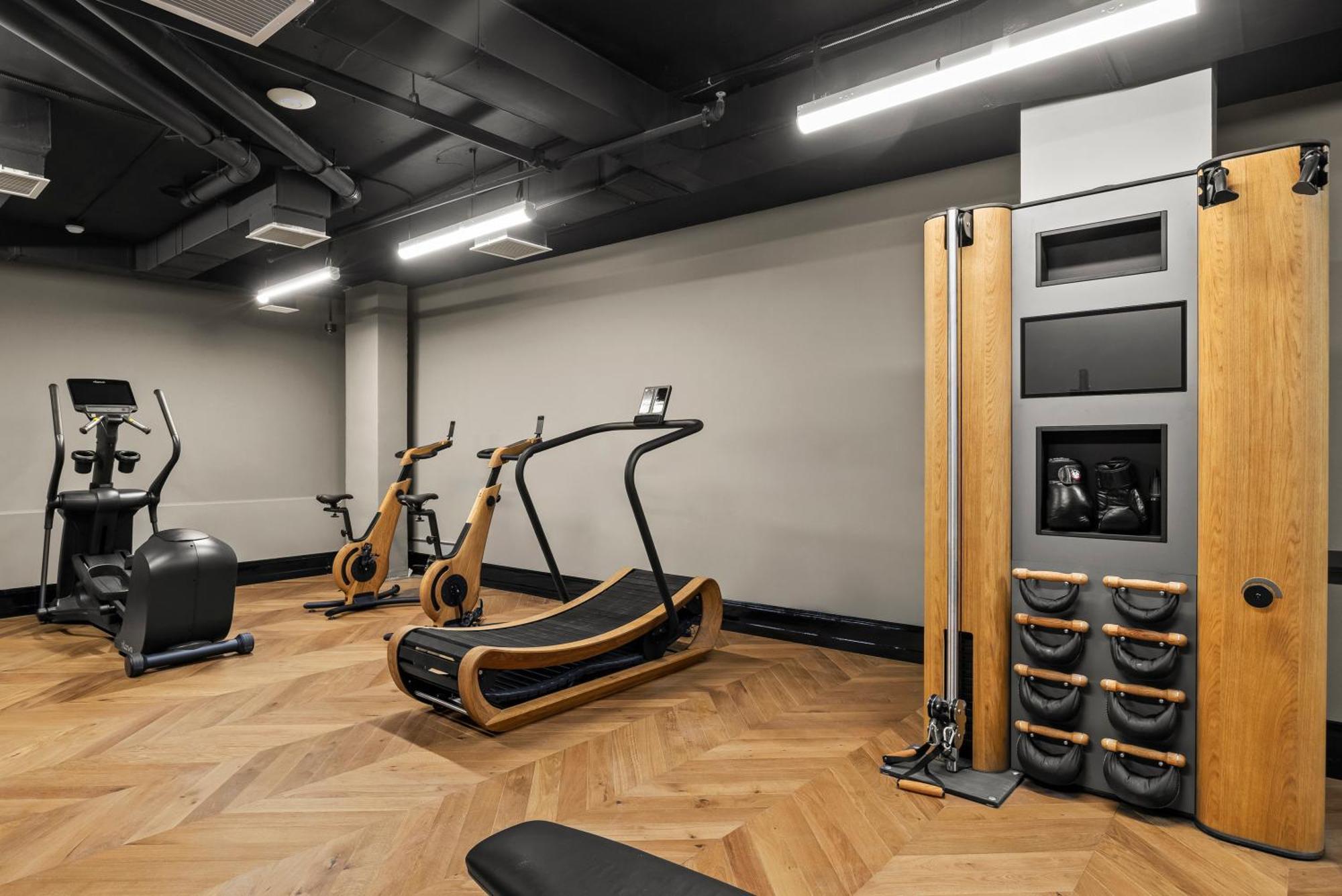 Freeman 602 By Rove Travel - With Shared Amenities New York