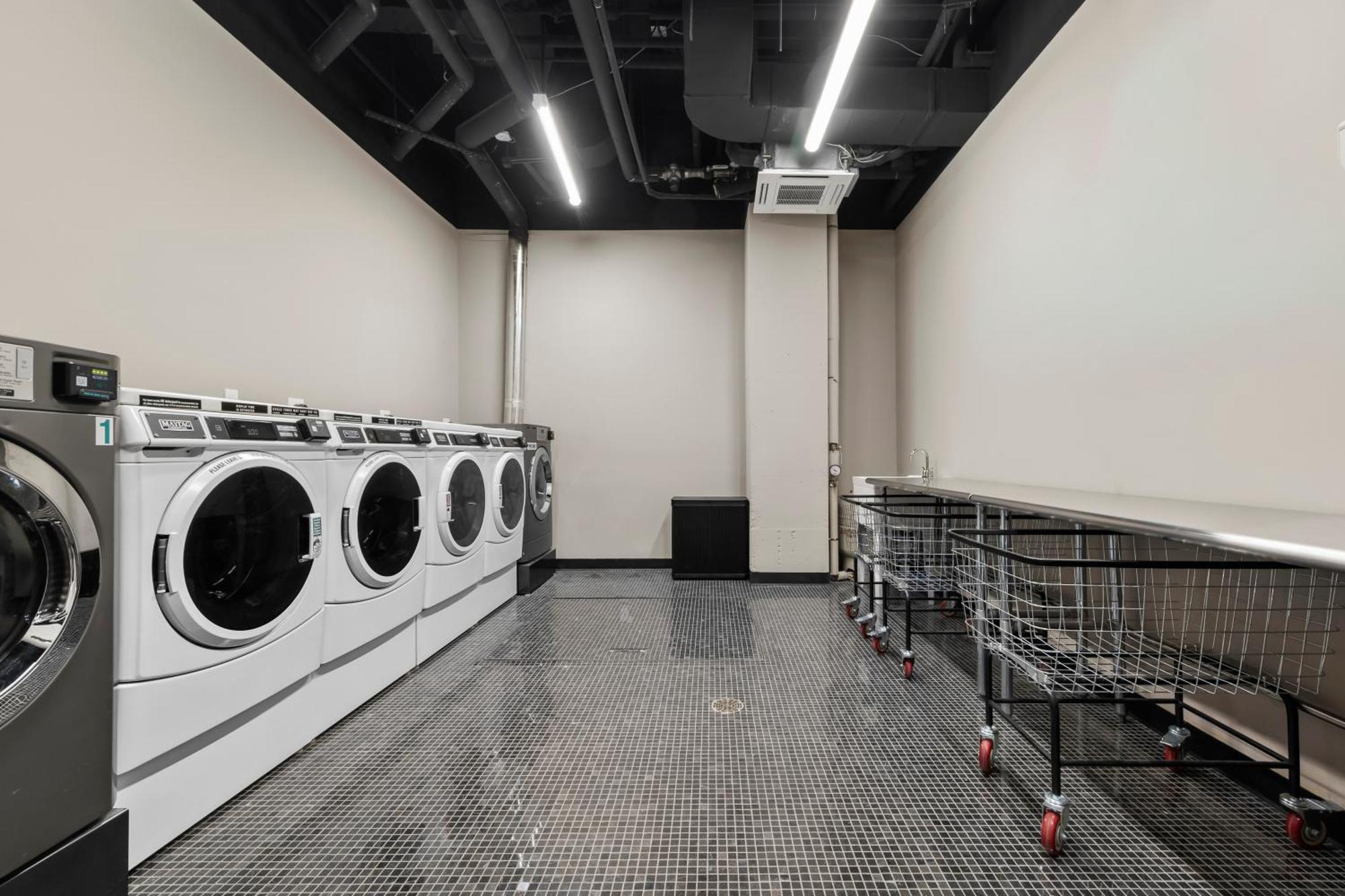 Apartment Freeman 601 By Rove With Shared Amenities