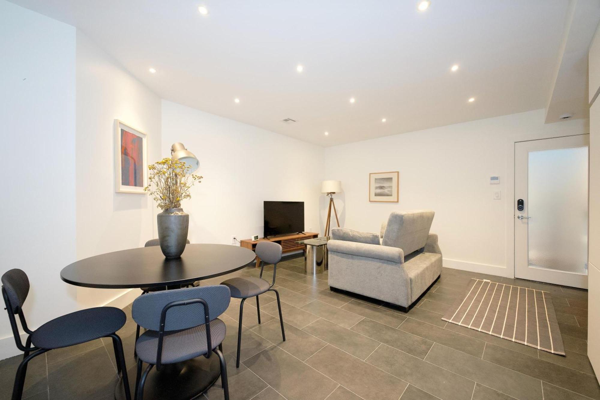 Massive Nyc Brownstone Wpatio *