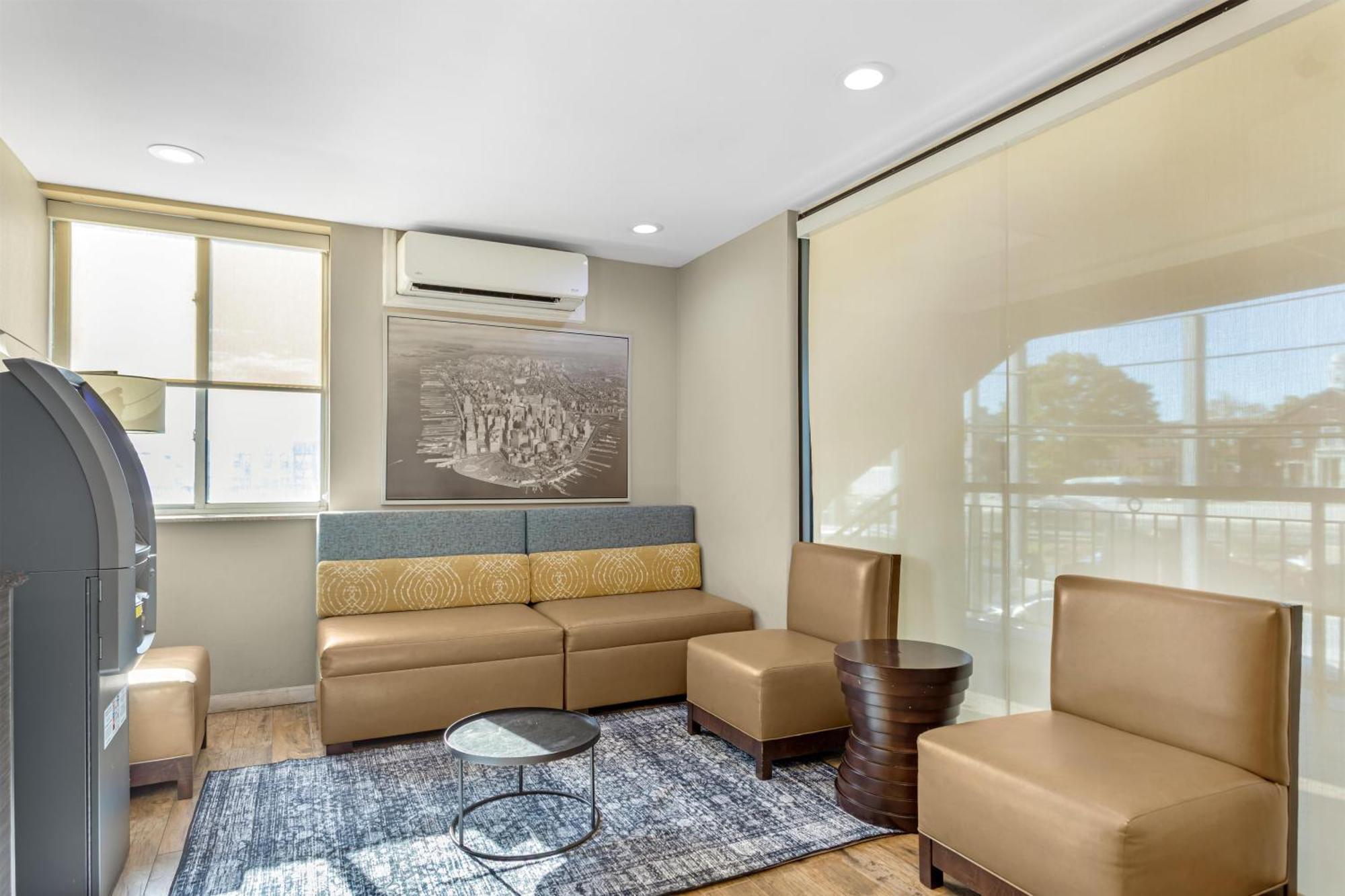 Western Jamaica New York