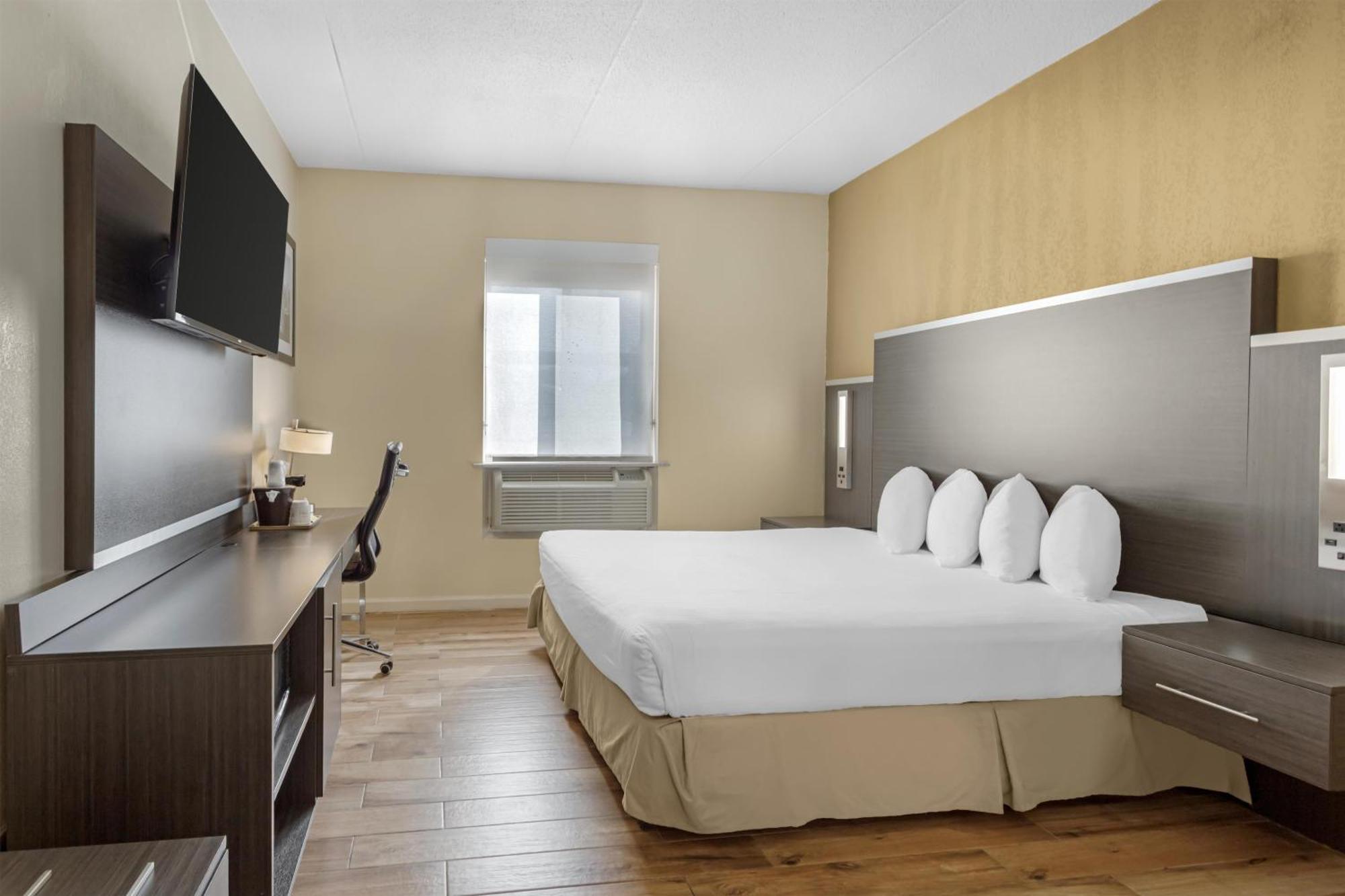 Western Jamaica Hotel