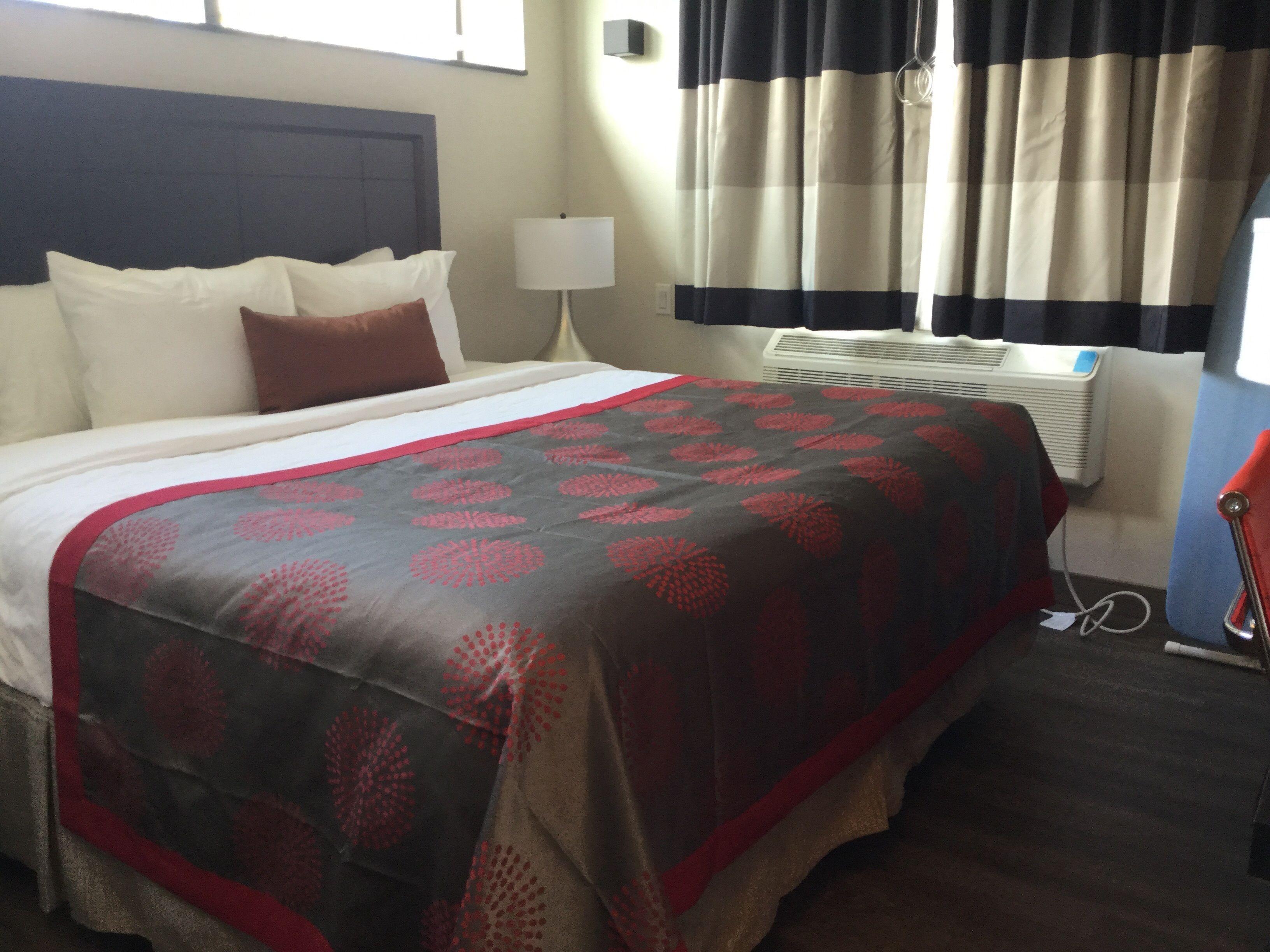 Ramada By Wyndham Bronx Terminal Hotel