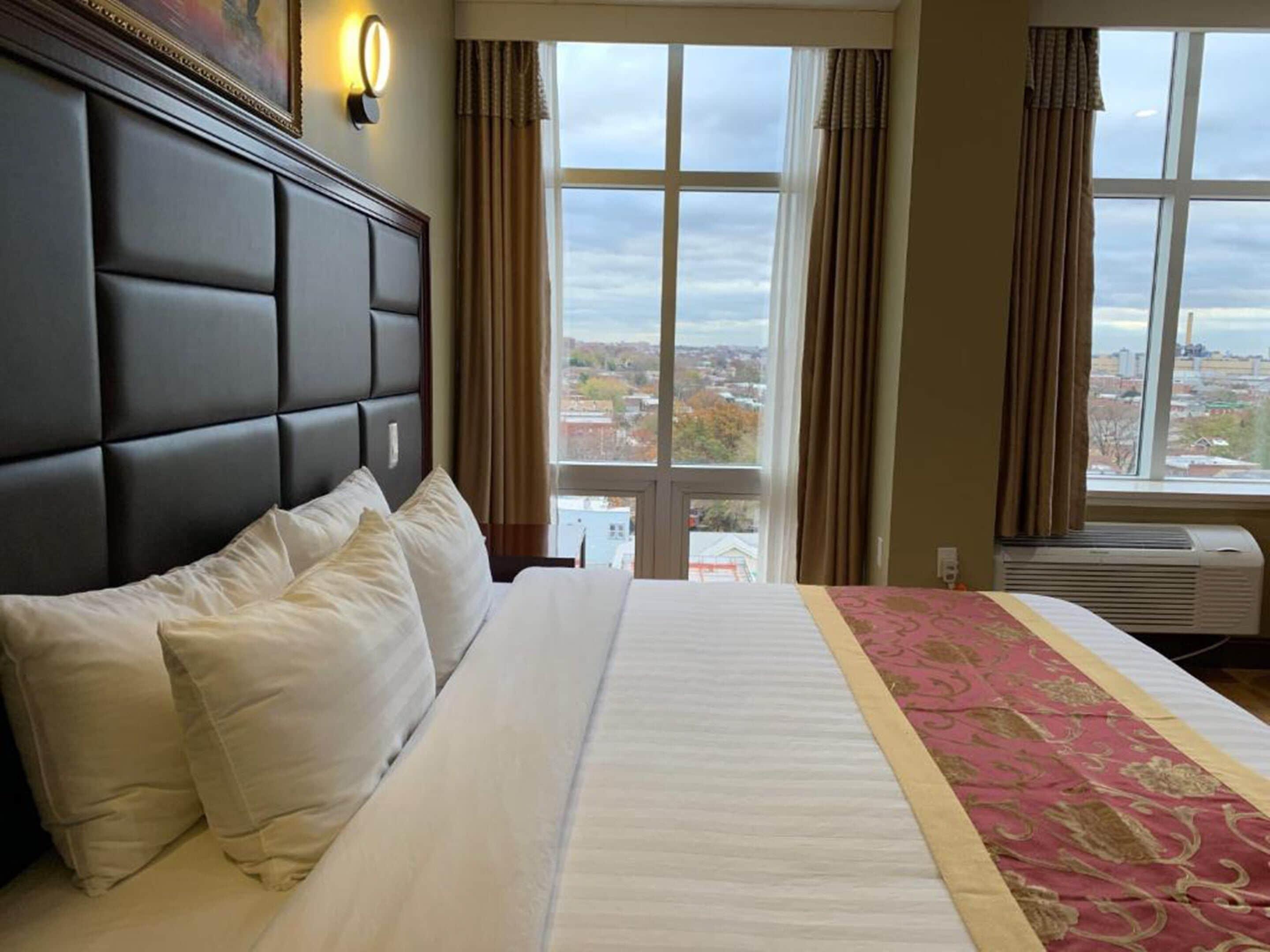 The Queens Hotel 2*