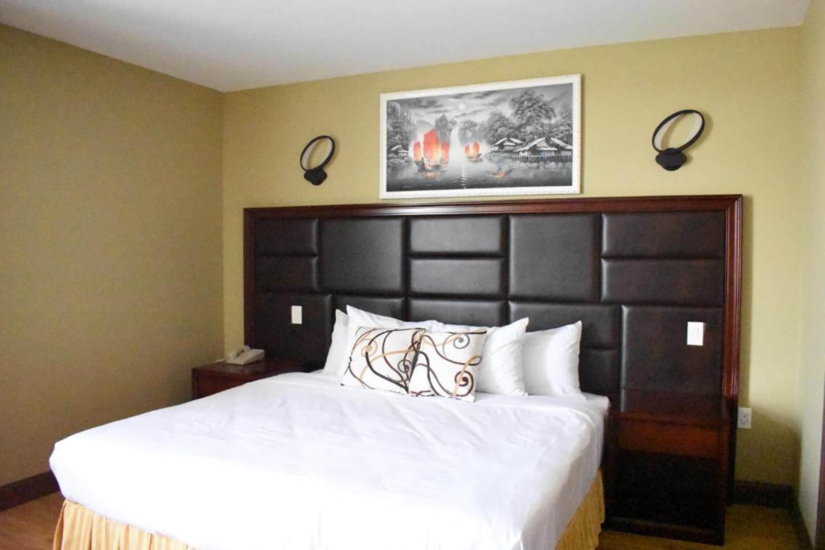 Hotel The Queens