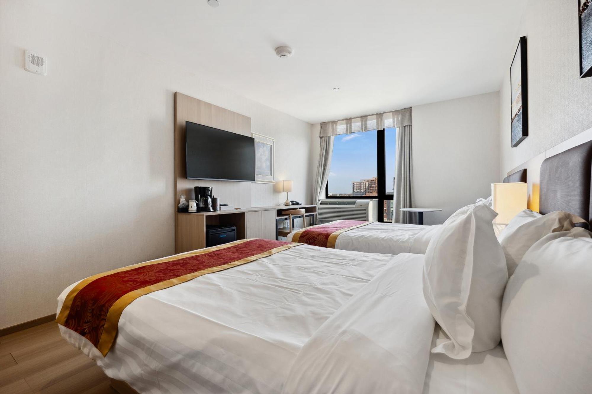Ramada By Wyndham Flushing Queens Hotel 3*