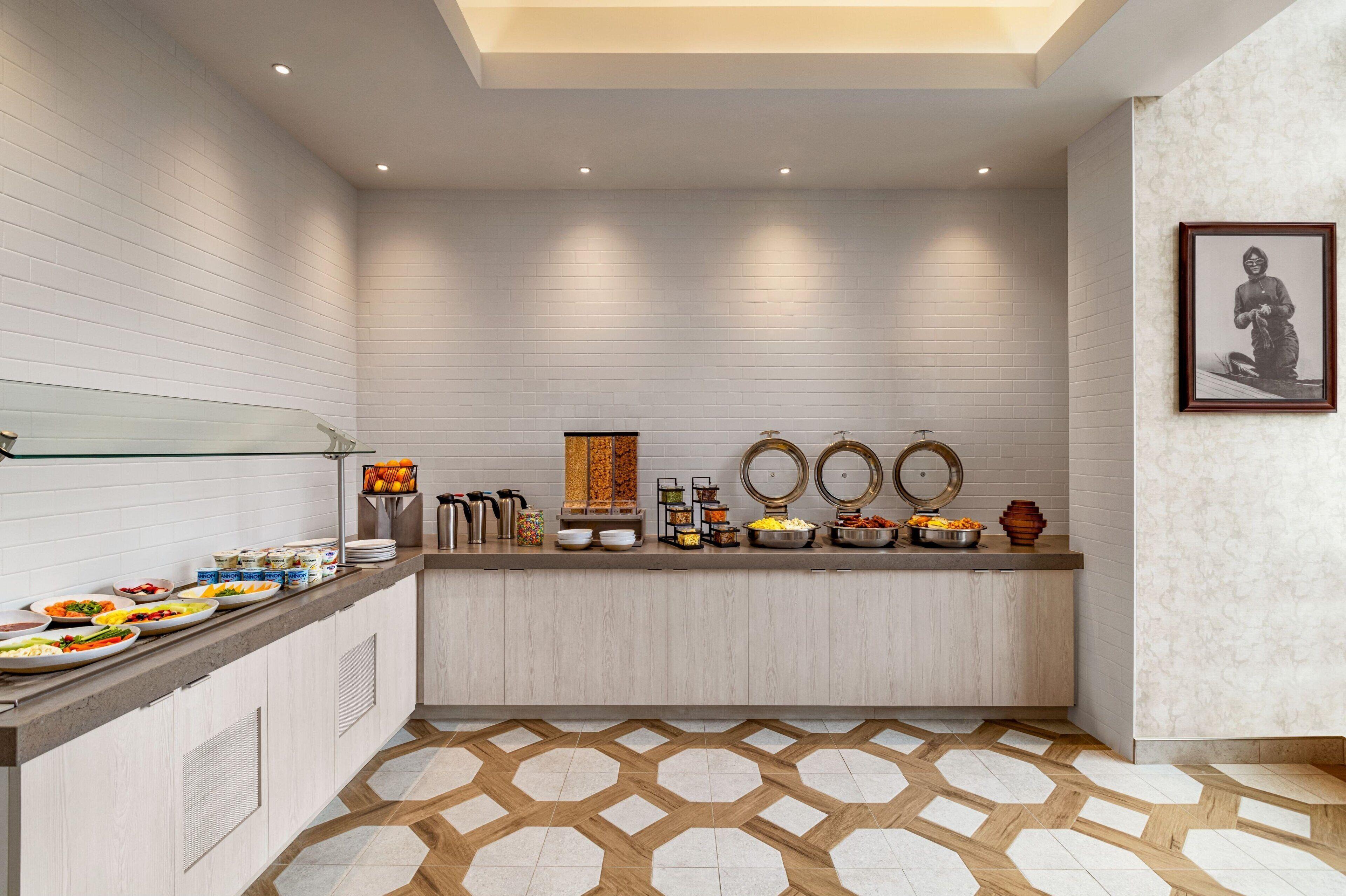 Marriott Jfk Airport Hotel 3*