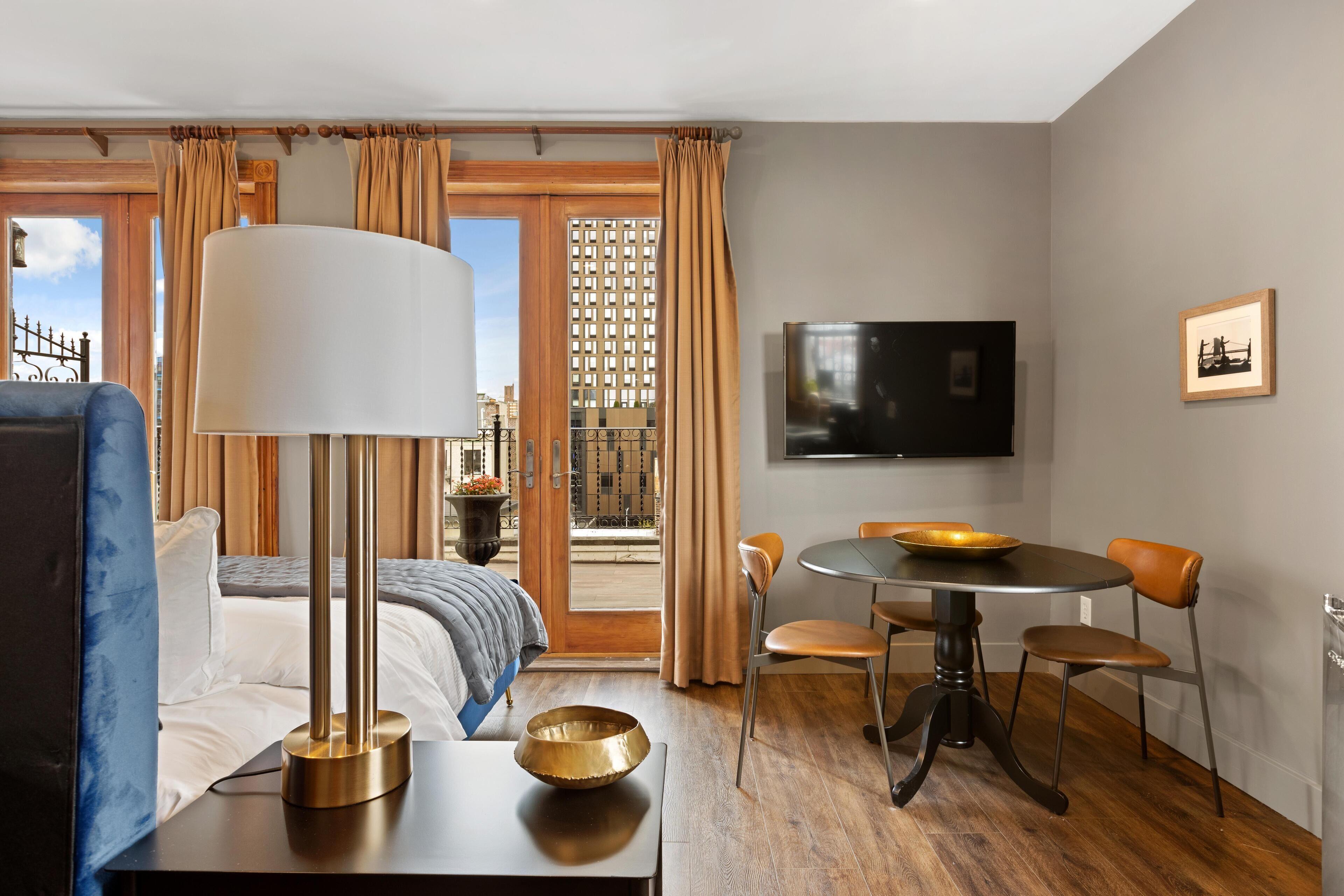 The Historic Blue Moon - Nyc