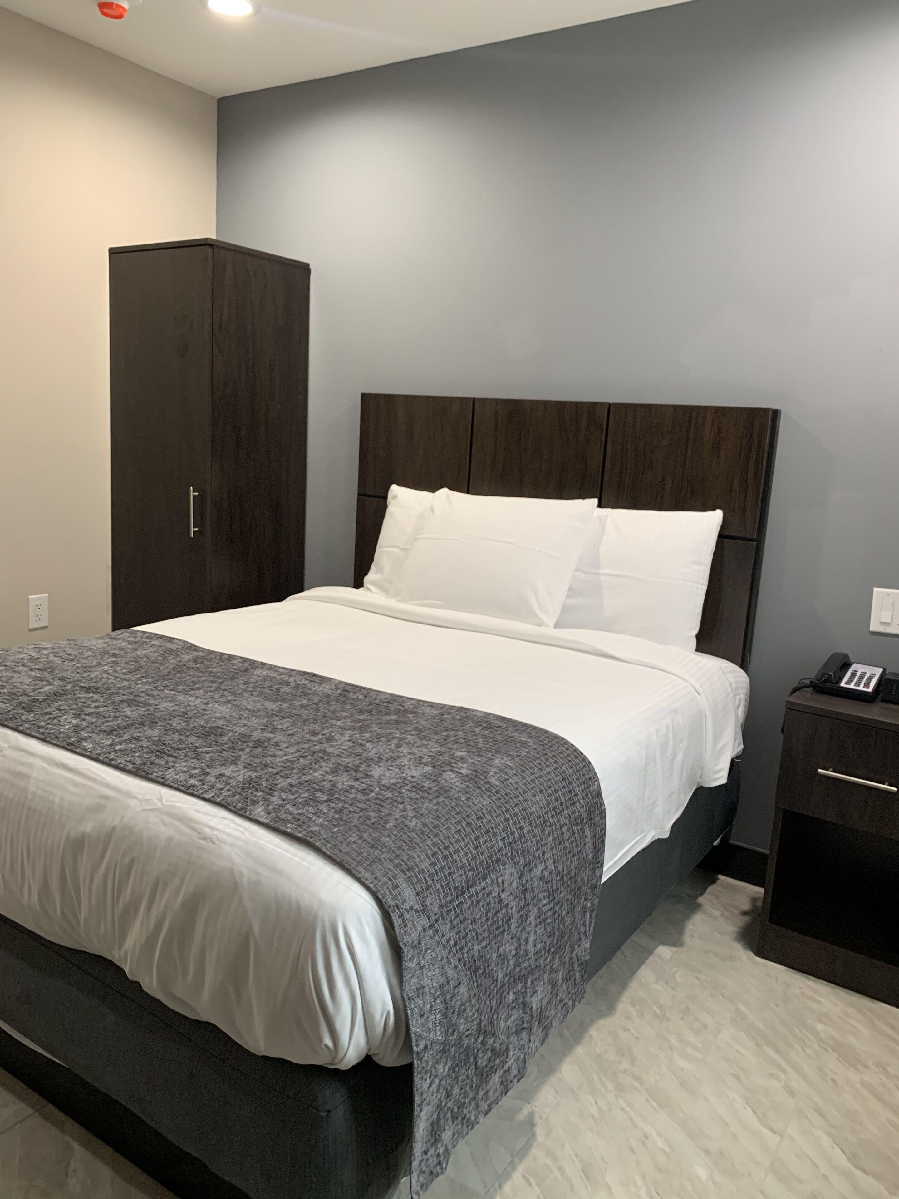 Alden Hotel 2*