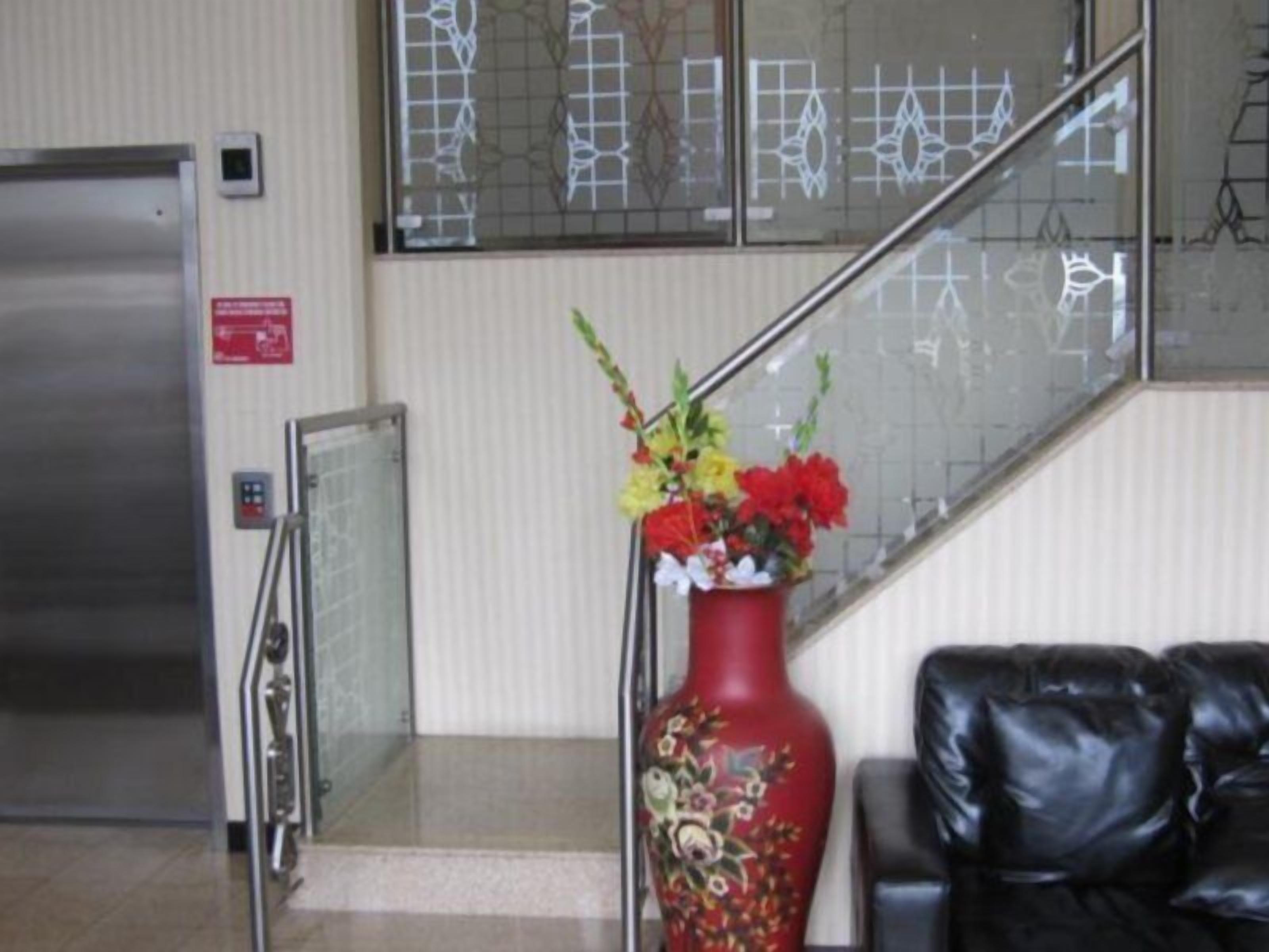 Super 8 By Wyndham Jamaica North Conduit Hotel 2*