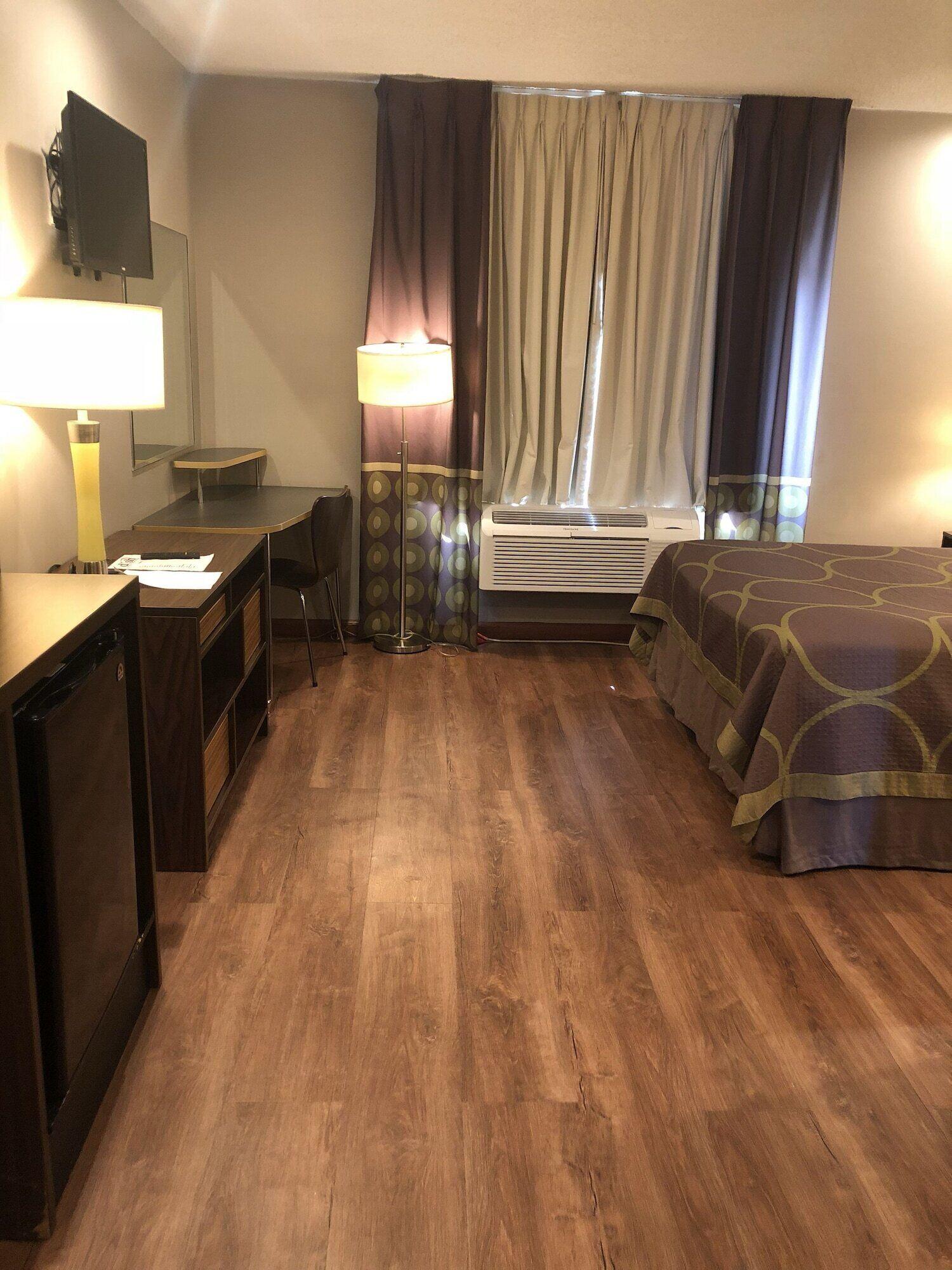 Super 8 By Wyndham Jamaica North Conduit 2* New York