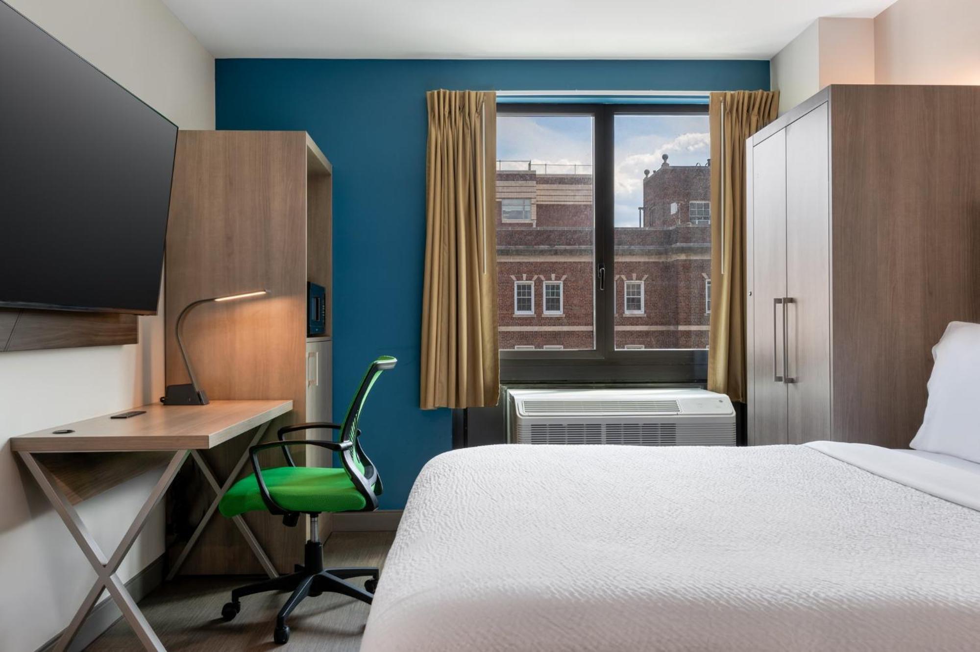 Express & Bronx - Zoo Area By Ihg Hotel New York