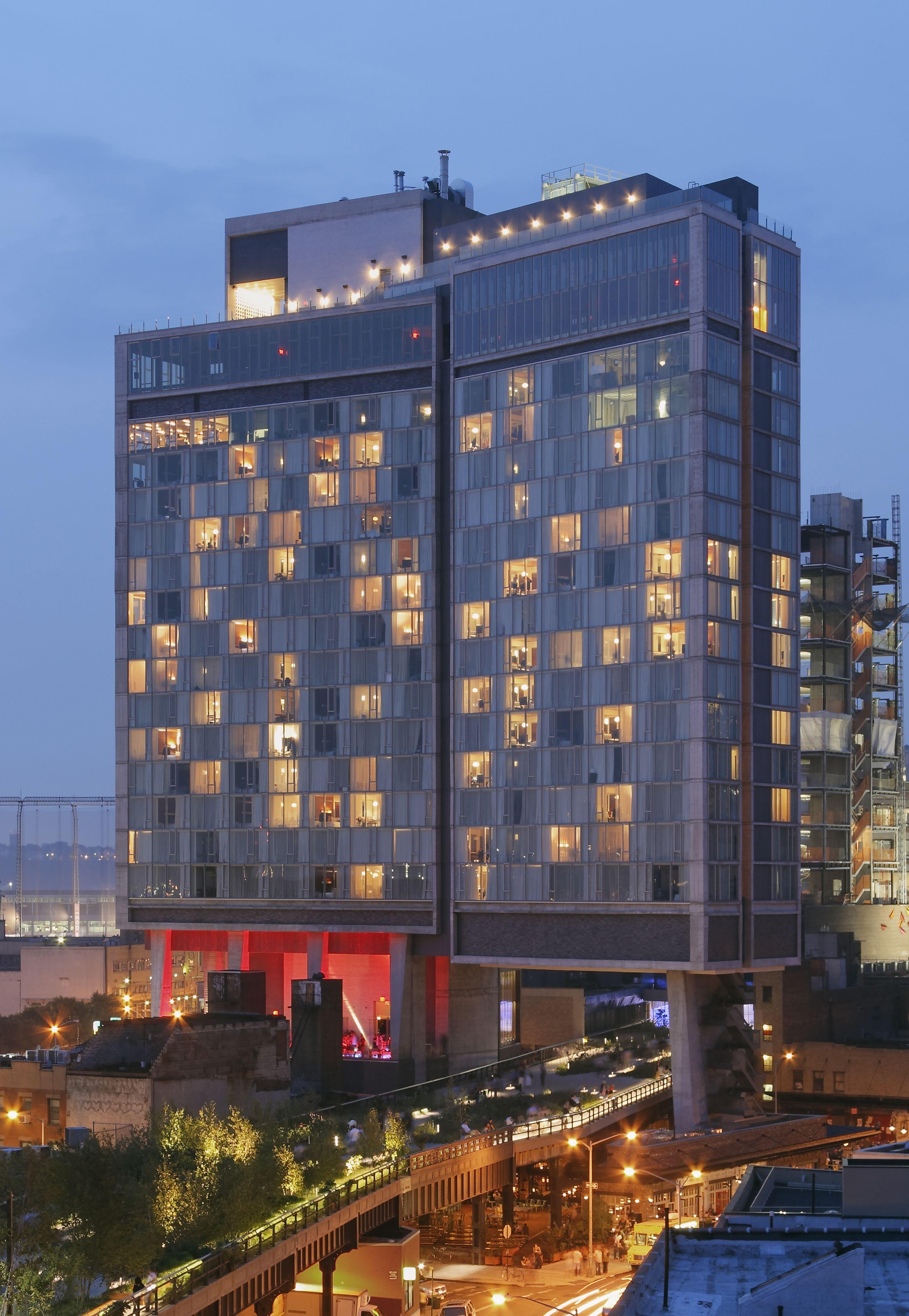 The Standard, High Line 4*