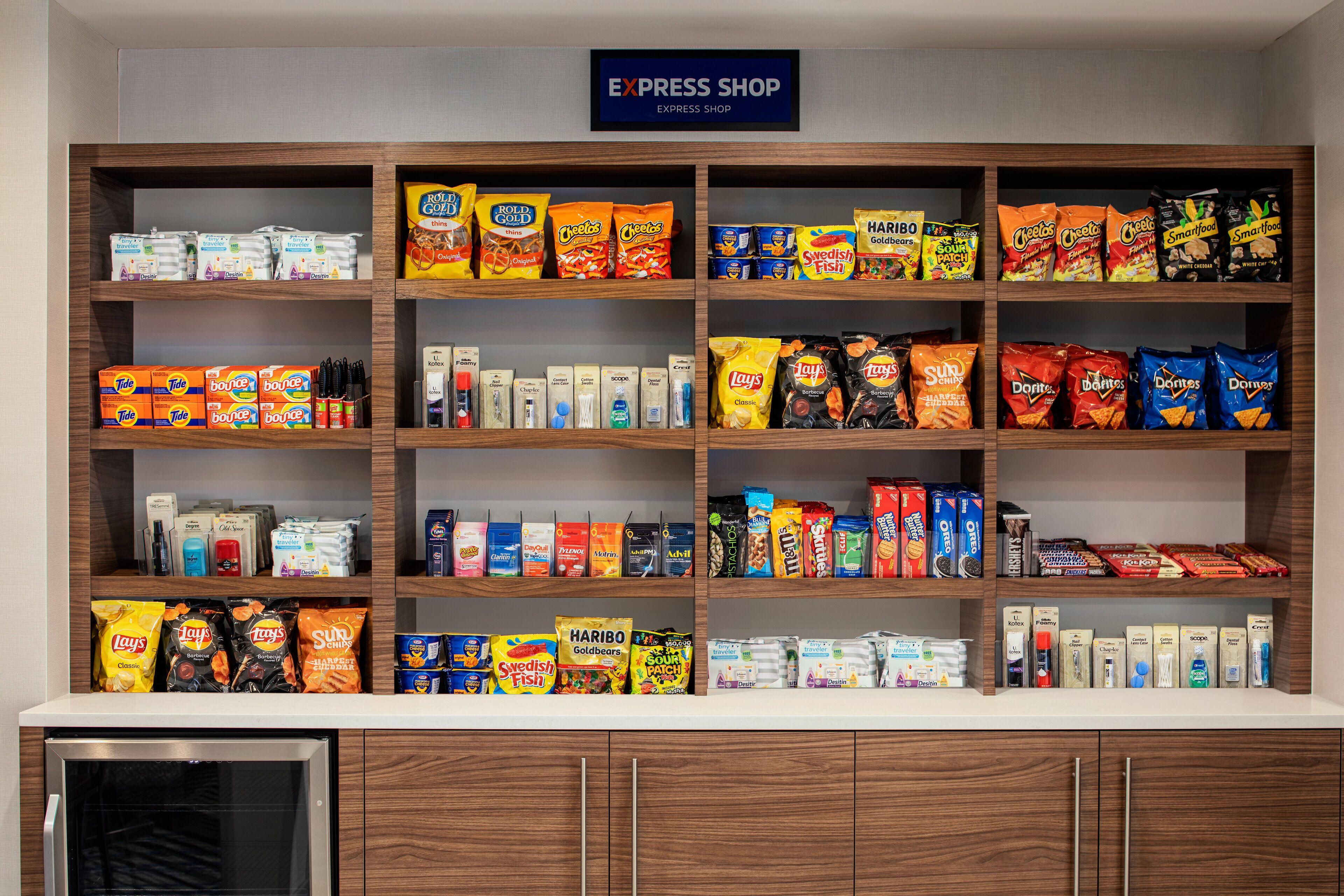 Express & Woodside Laguardia Airport 3*