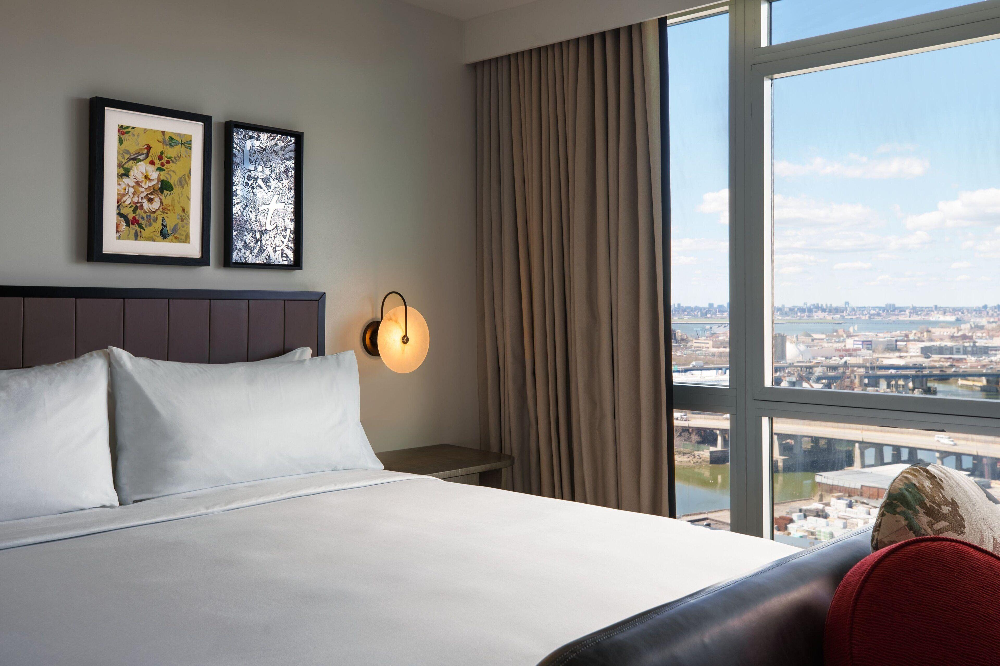 Renaissance Flushing At Tangram 4*