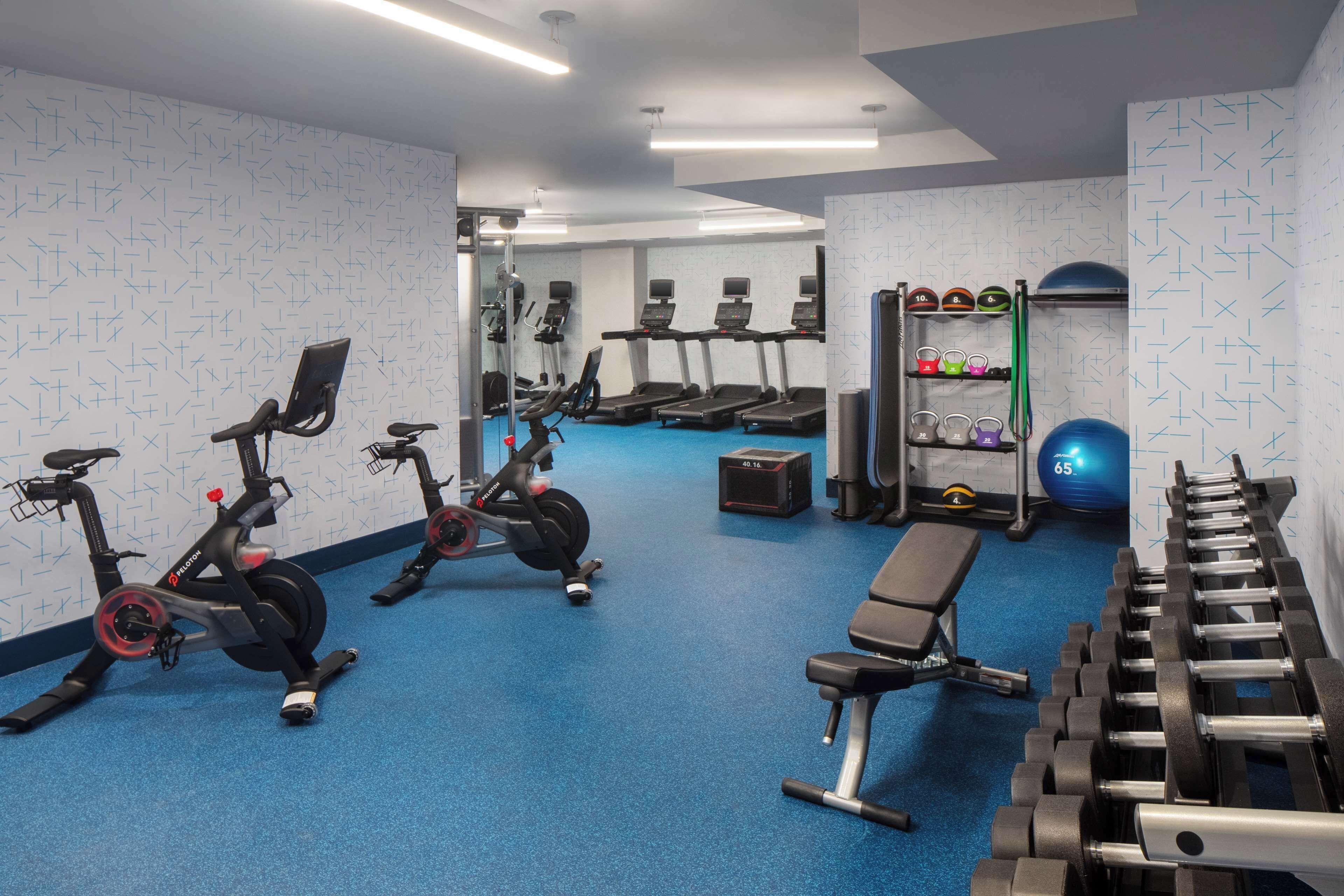 Hampton By Hilton Times Square Hotel 3*