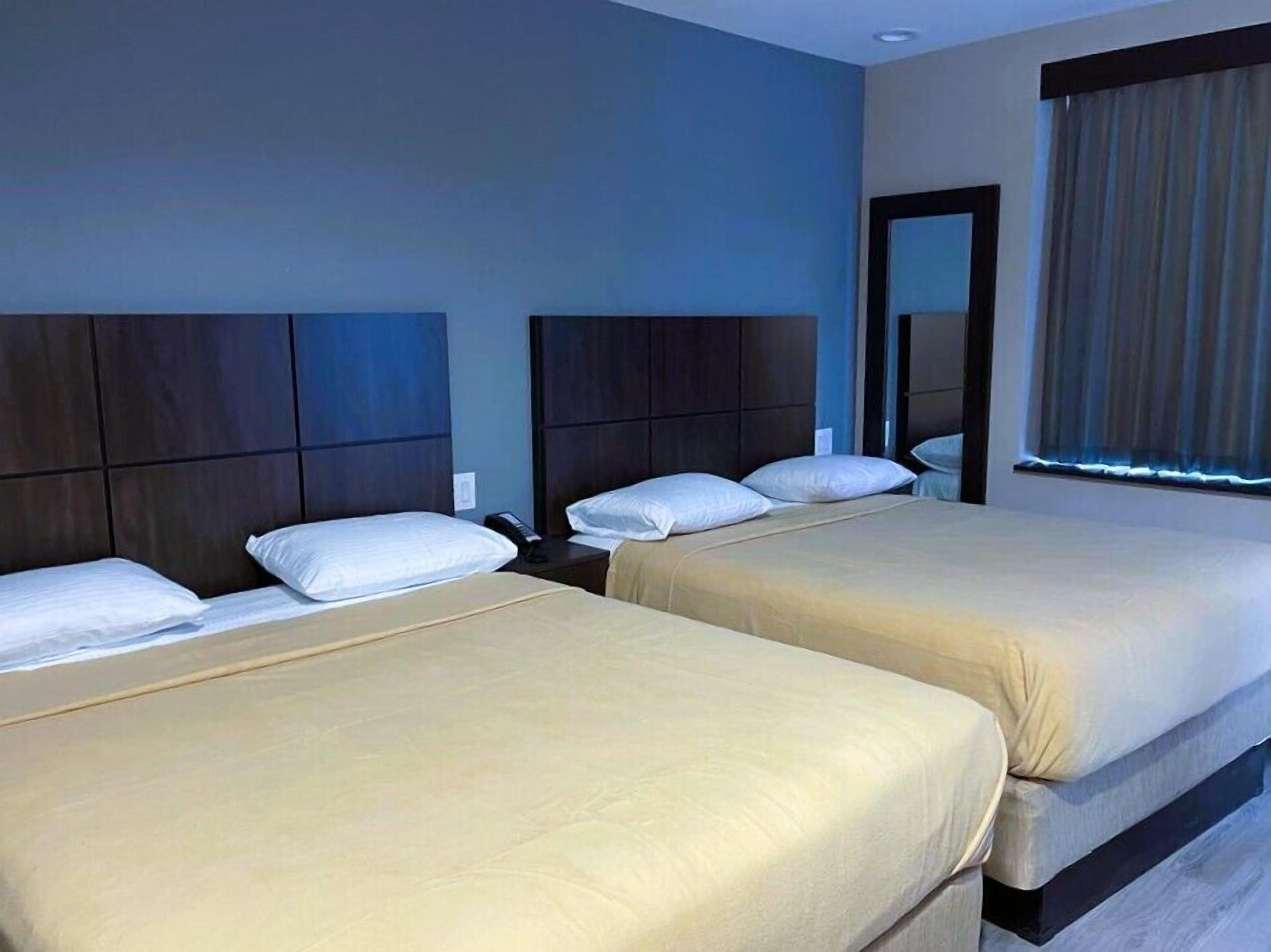 Royal Bronx Hotel