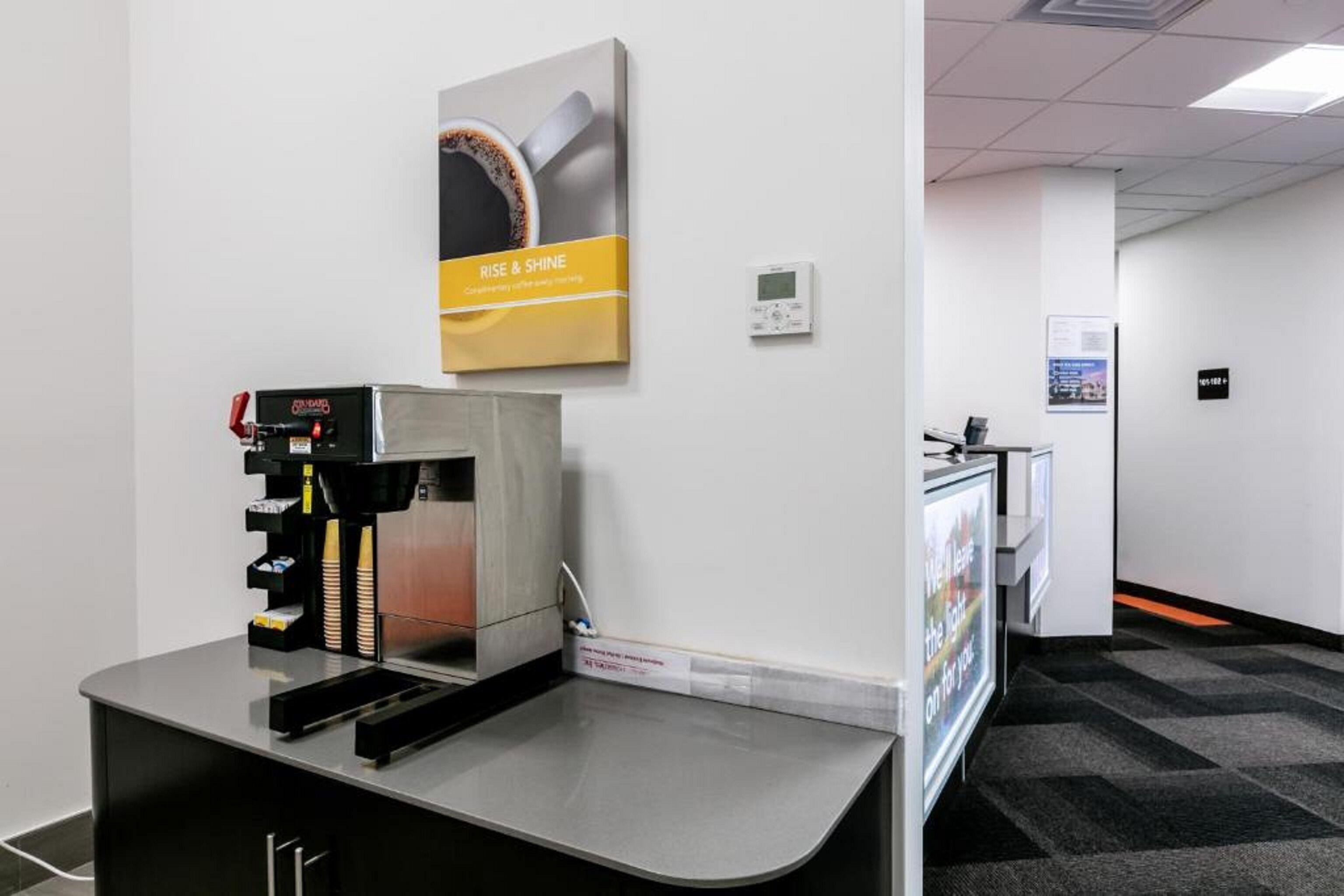 Feather Factory Hotel 3*