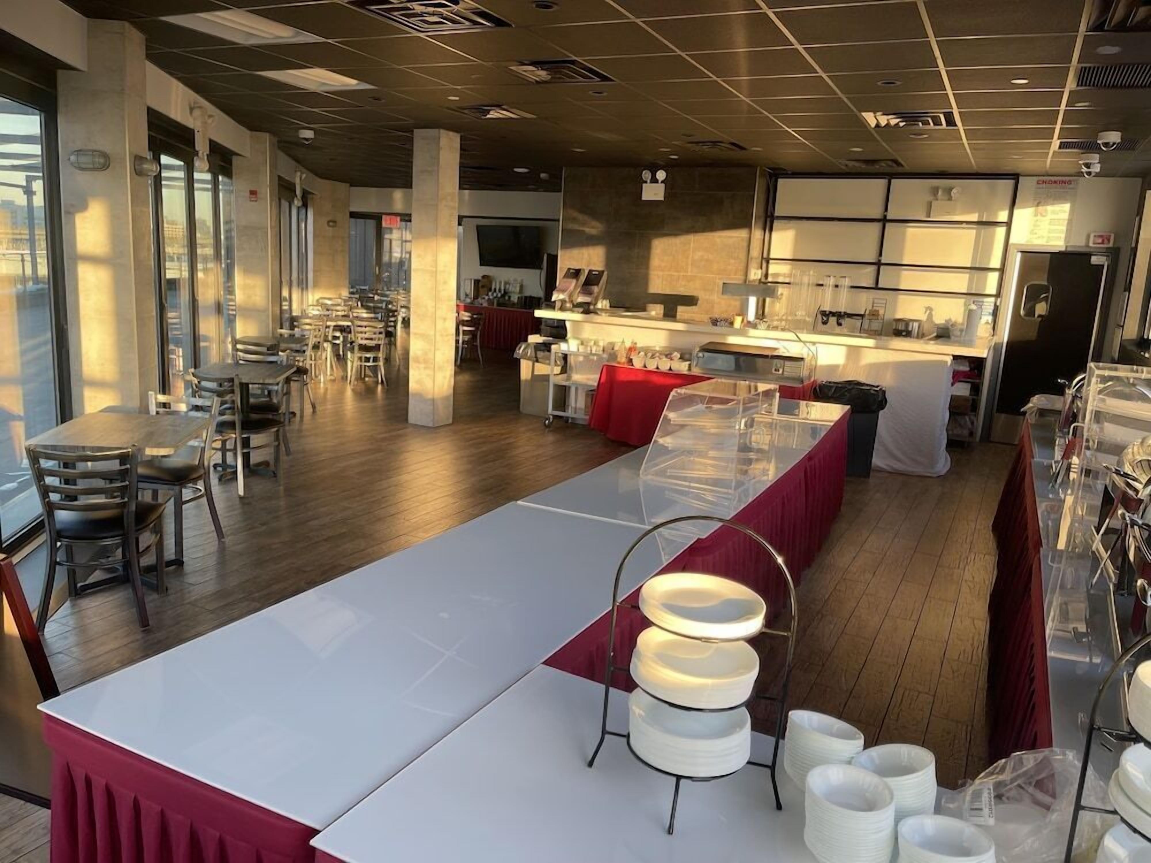 Feather Factory Hotel 3*