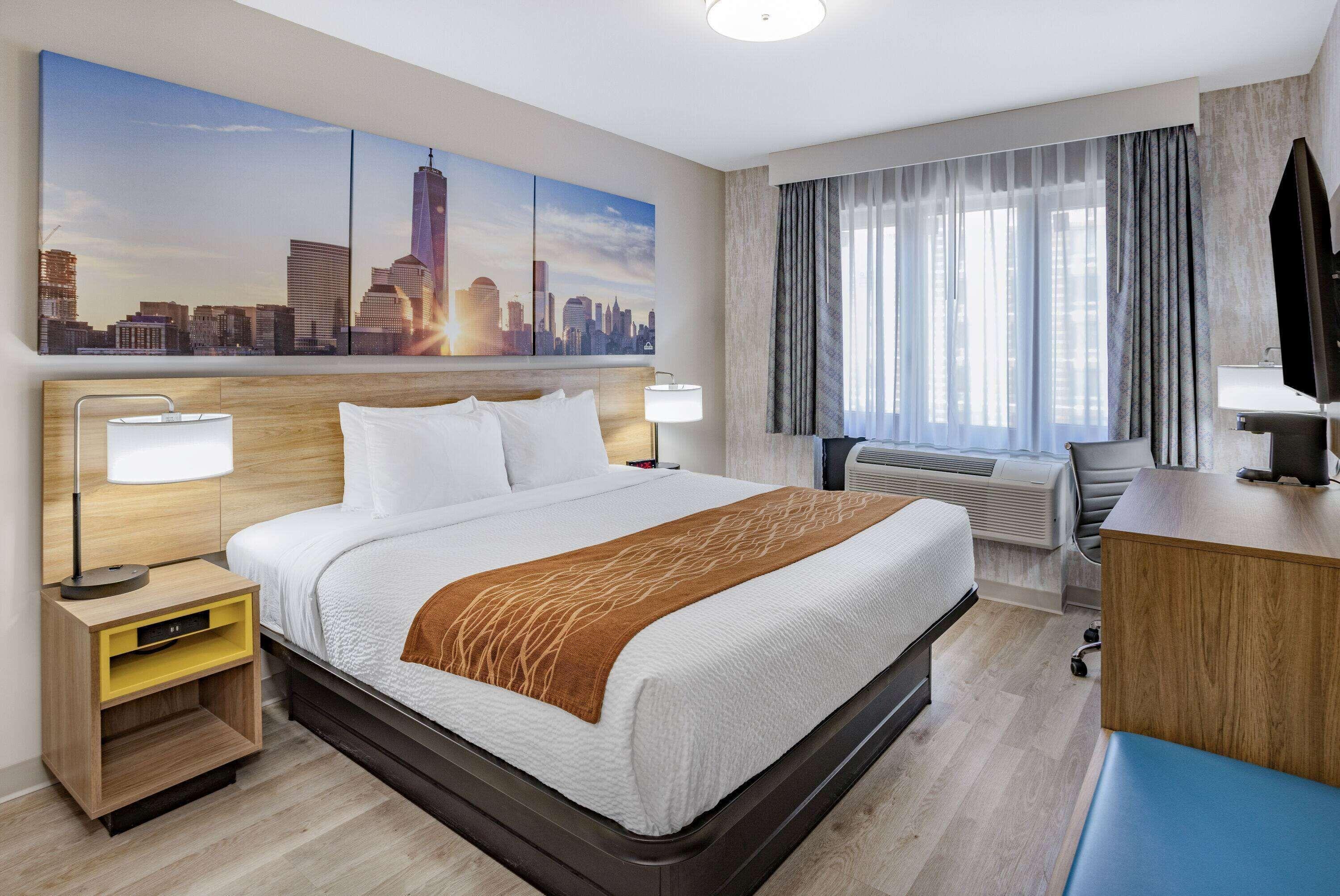 Hotel Days By Wyndham Bronx Nyc