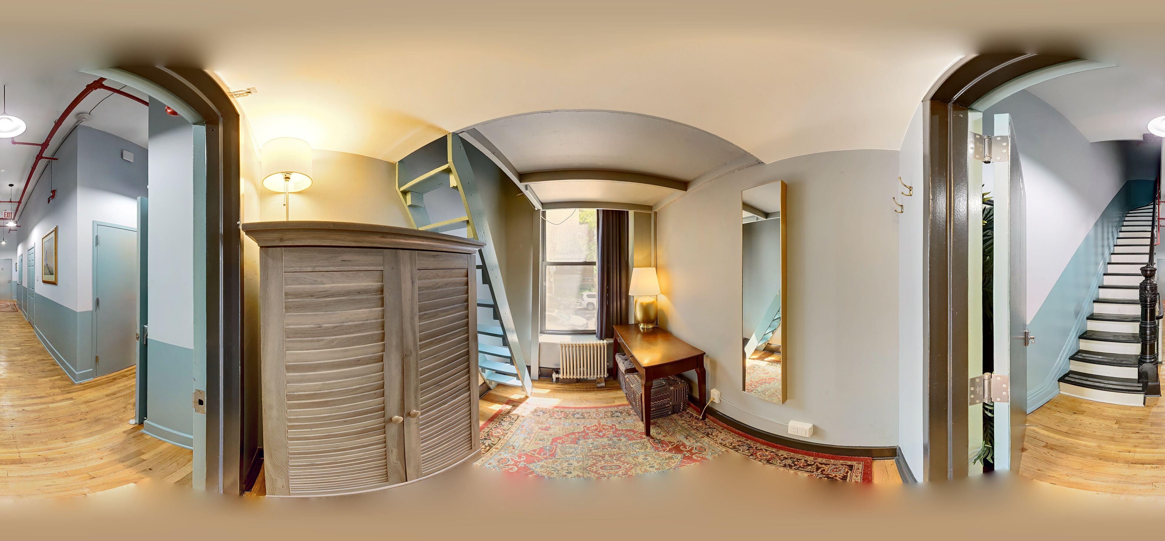 Lamartine Chelsea Hostel