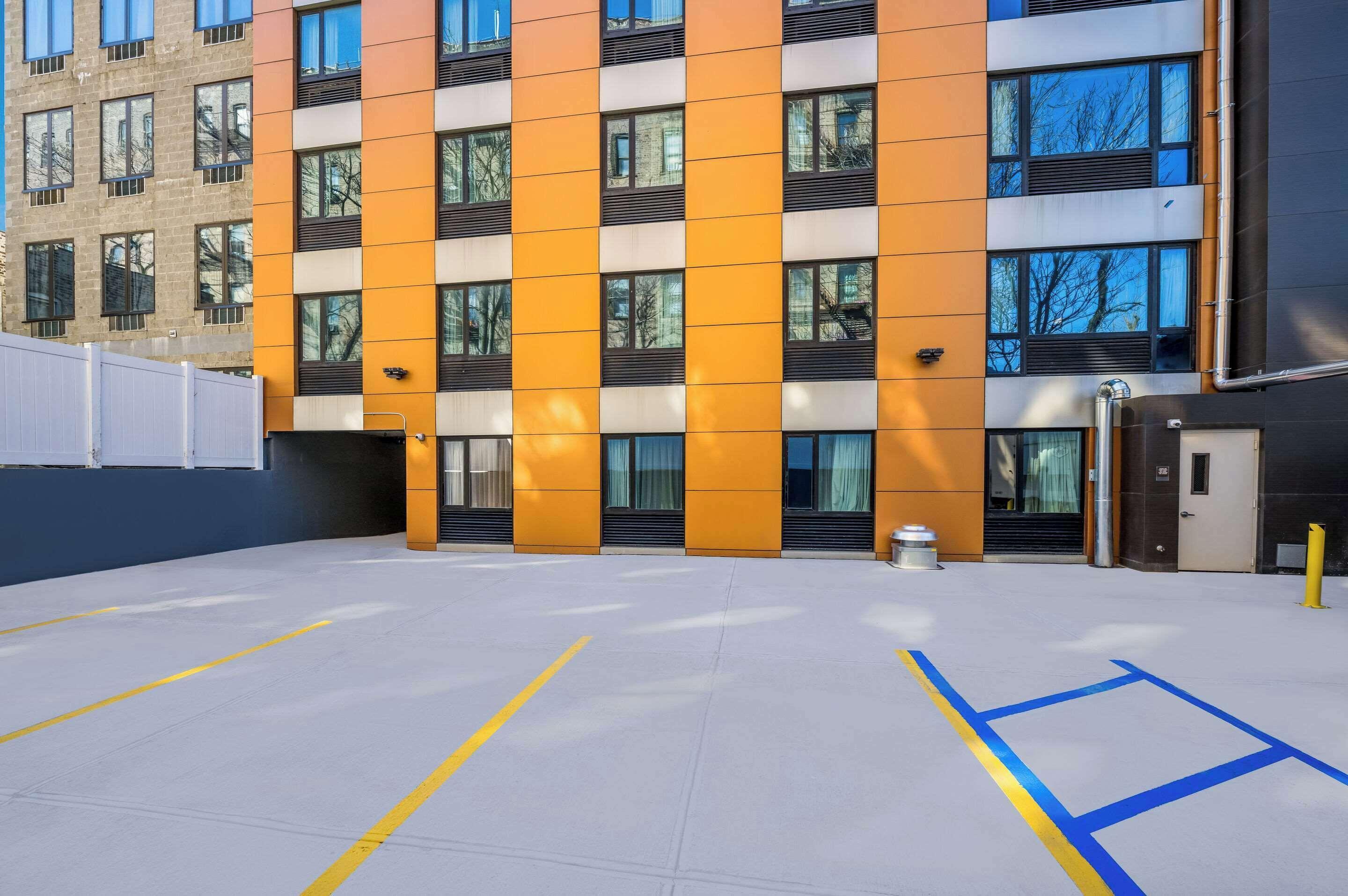 Sleep Bronx - Soundview 3*