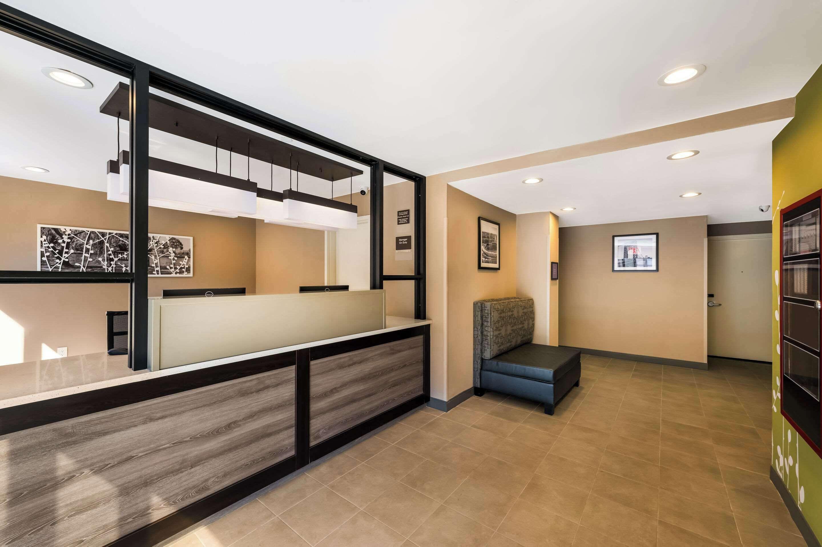 Sleep Bronx - Soundview 3*