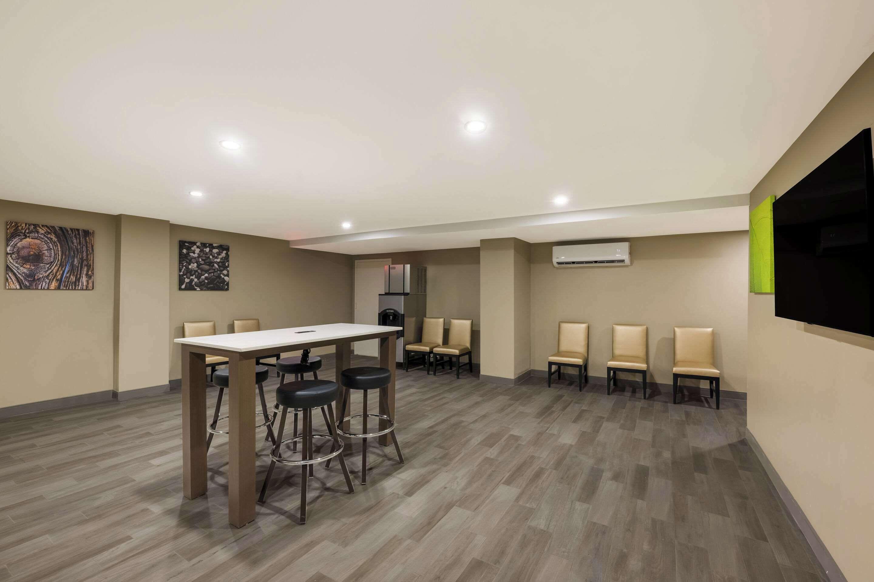 Sleep Bronx - Soundview 3*