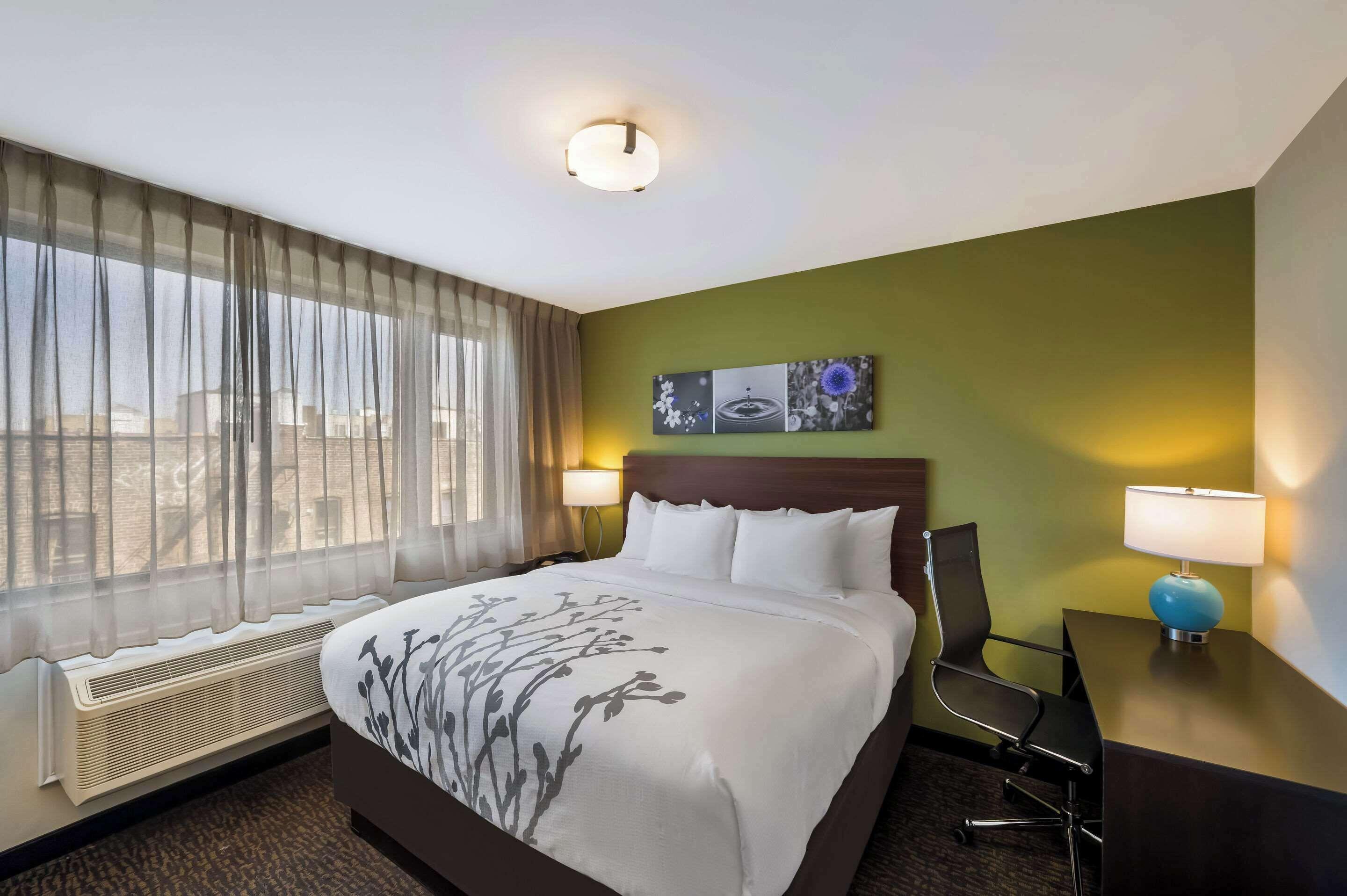 Sleep Bronx - Soundview Hotel