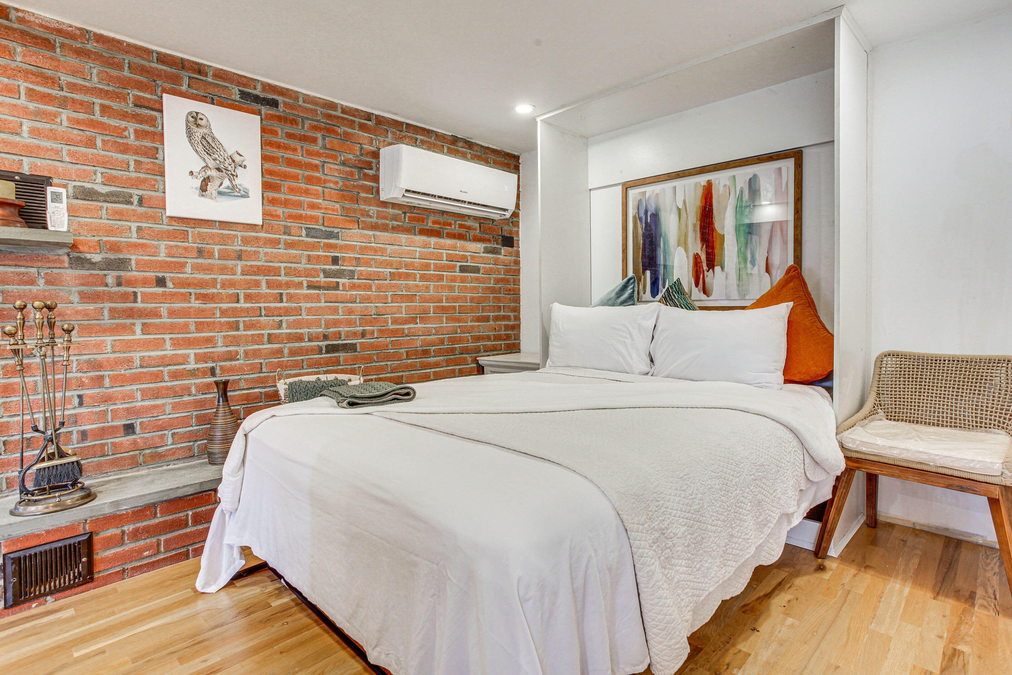 Cozy Valley Stream Studio, 20 Mi To Times Square! *