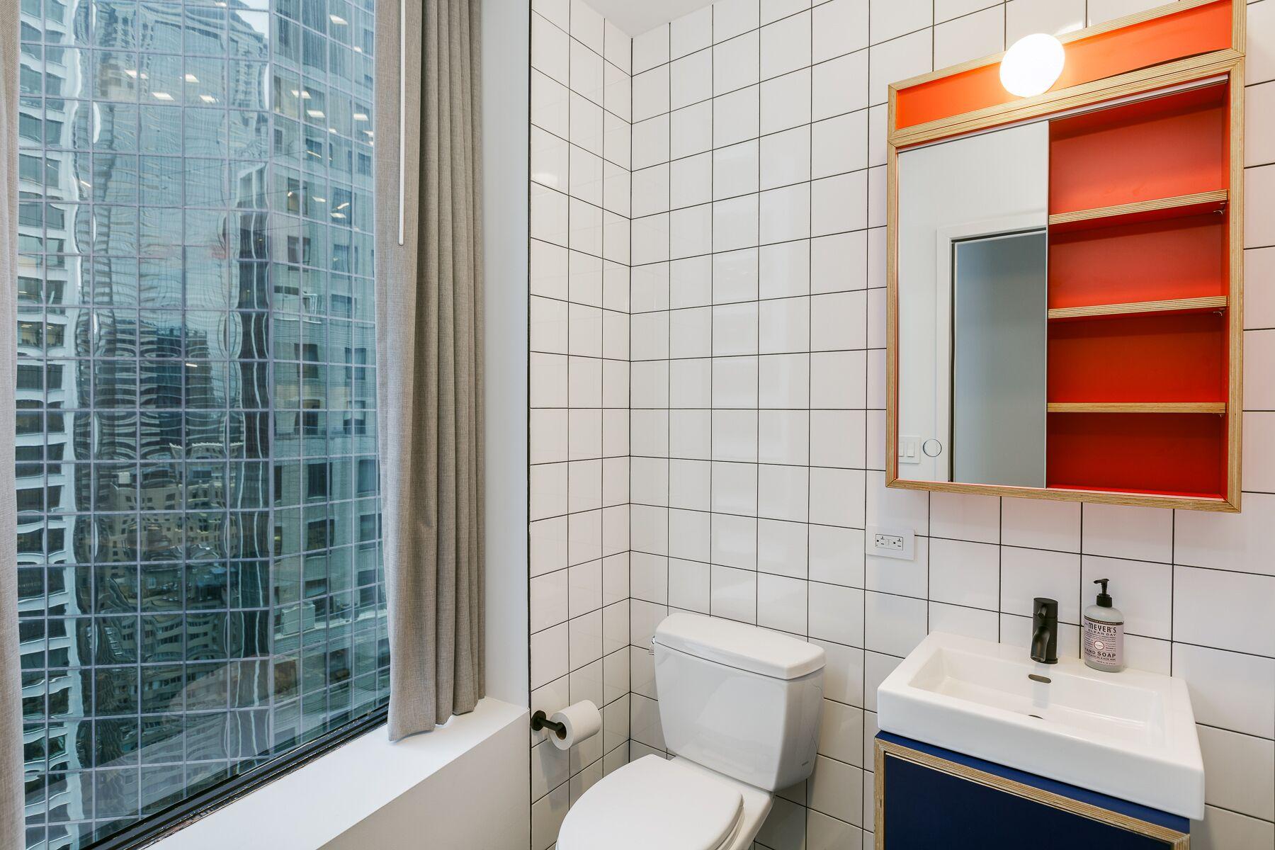 Placemakr Street Aparthotel 4*