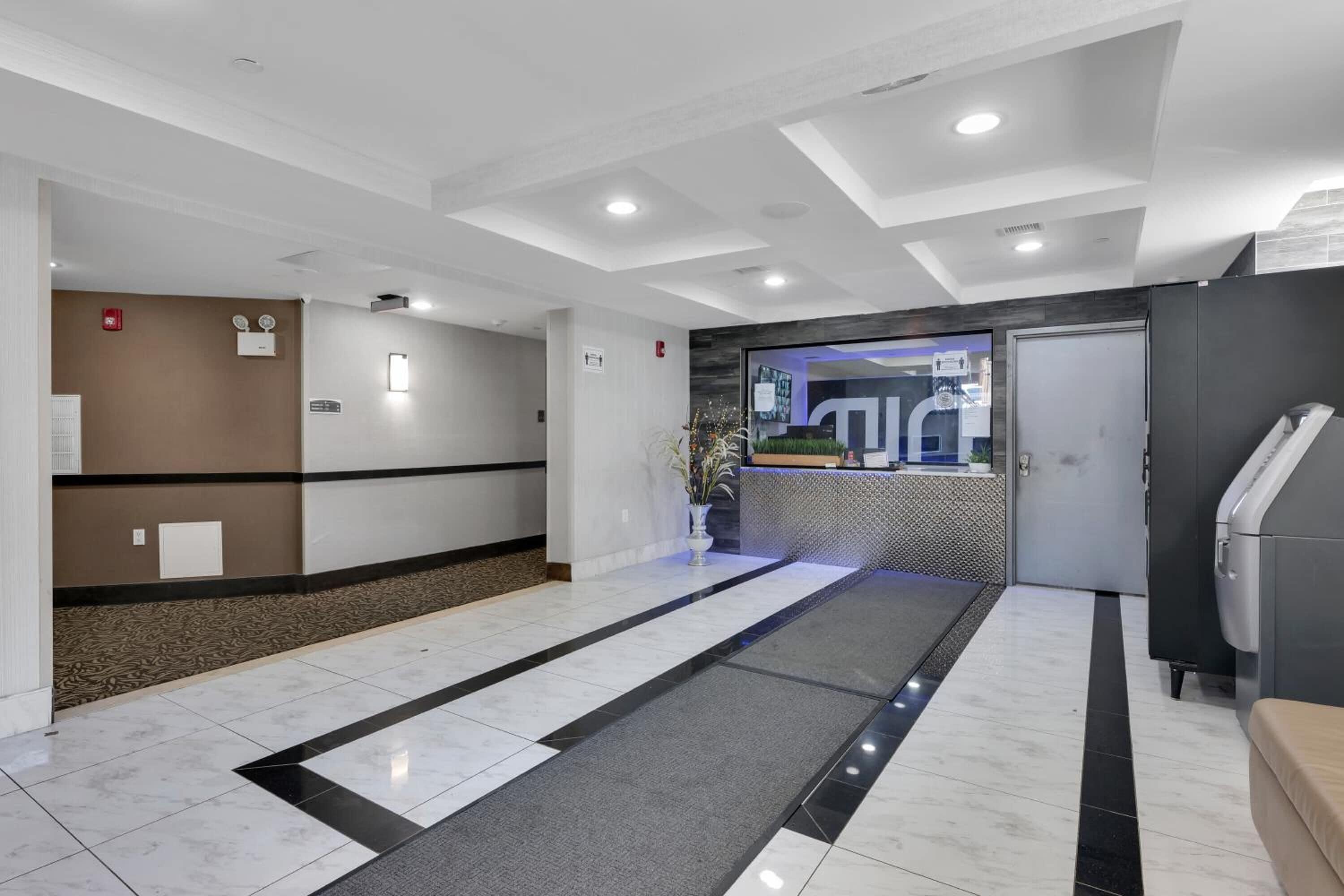 Mint Jfk Airport Hotel 3*