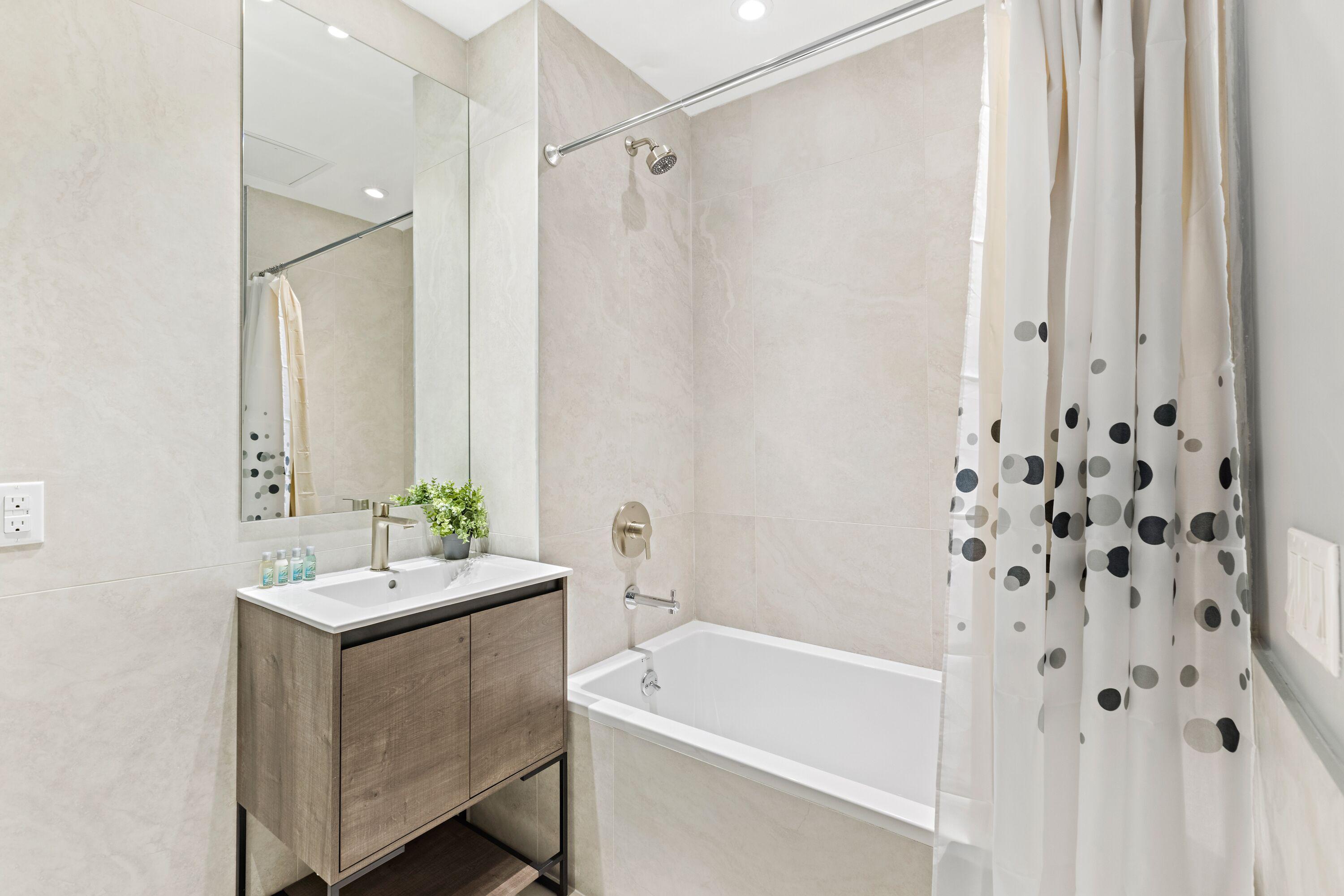 Global Luxury At The Arches New York