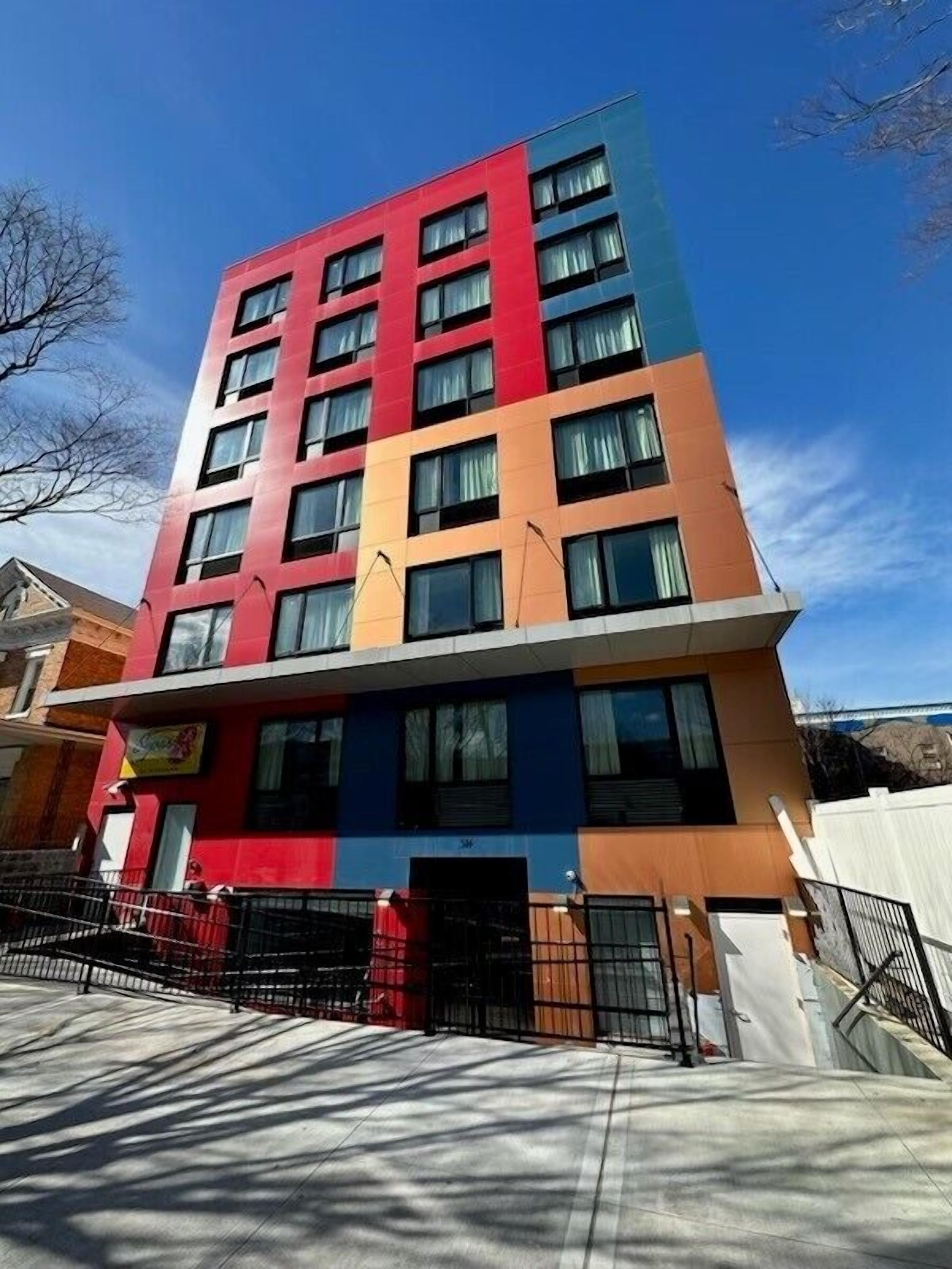 Super 8 By Wyndham Brooklyn Pennsylvania Ave Hotel 2*