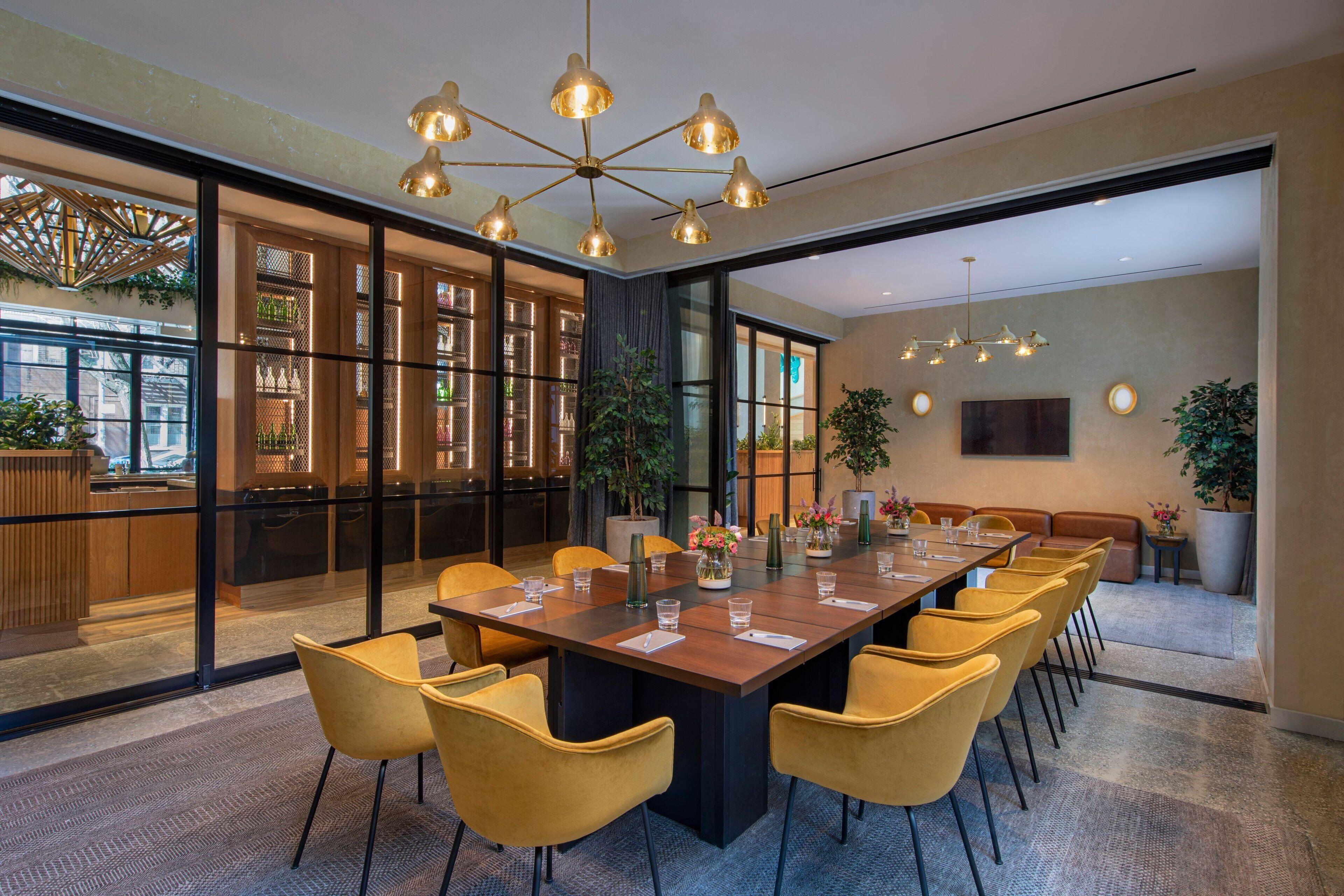 Moxy Brooklyn Williamsburg Hotel New York