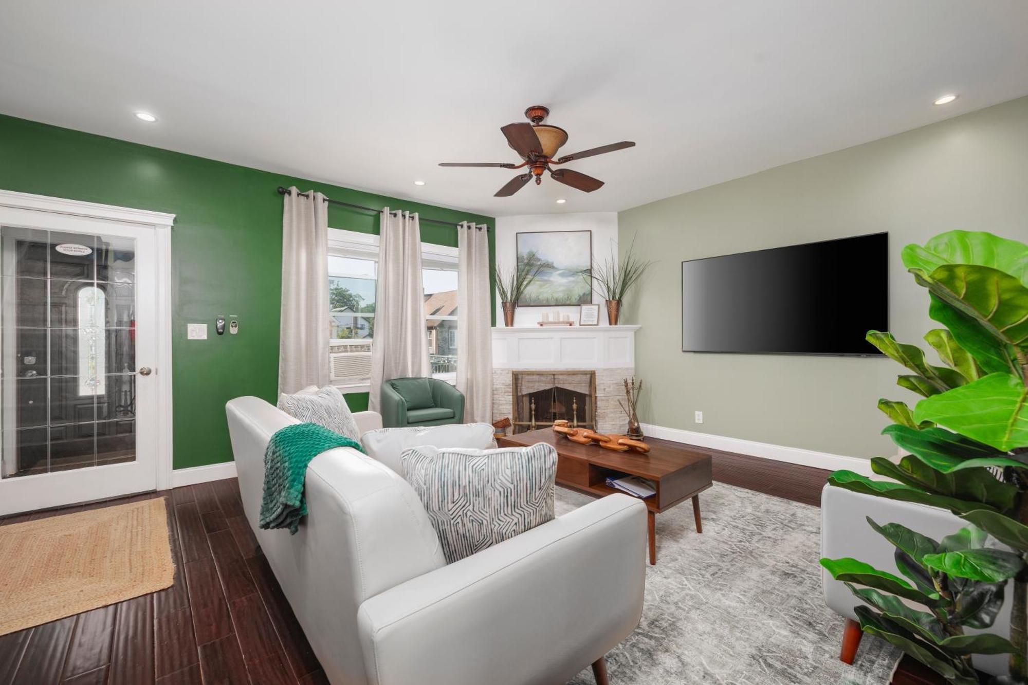 The Oasis Duplex 12 Minutes Away From Jfk Holiday home New York