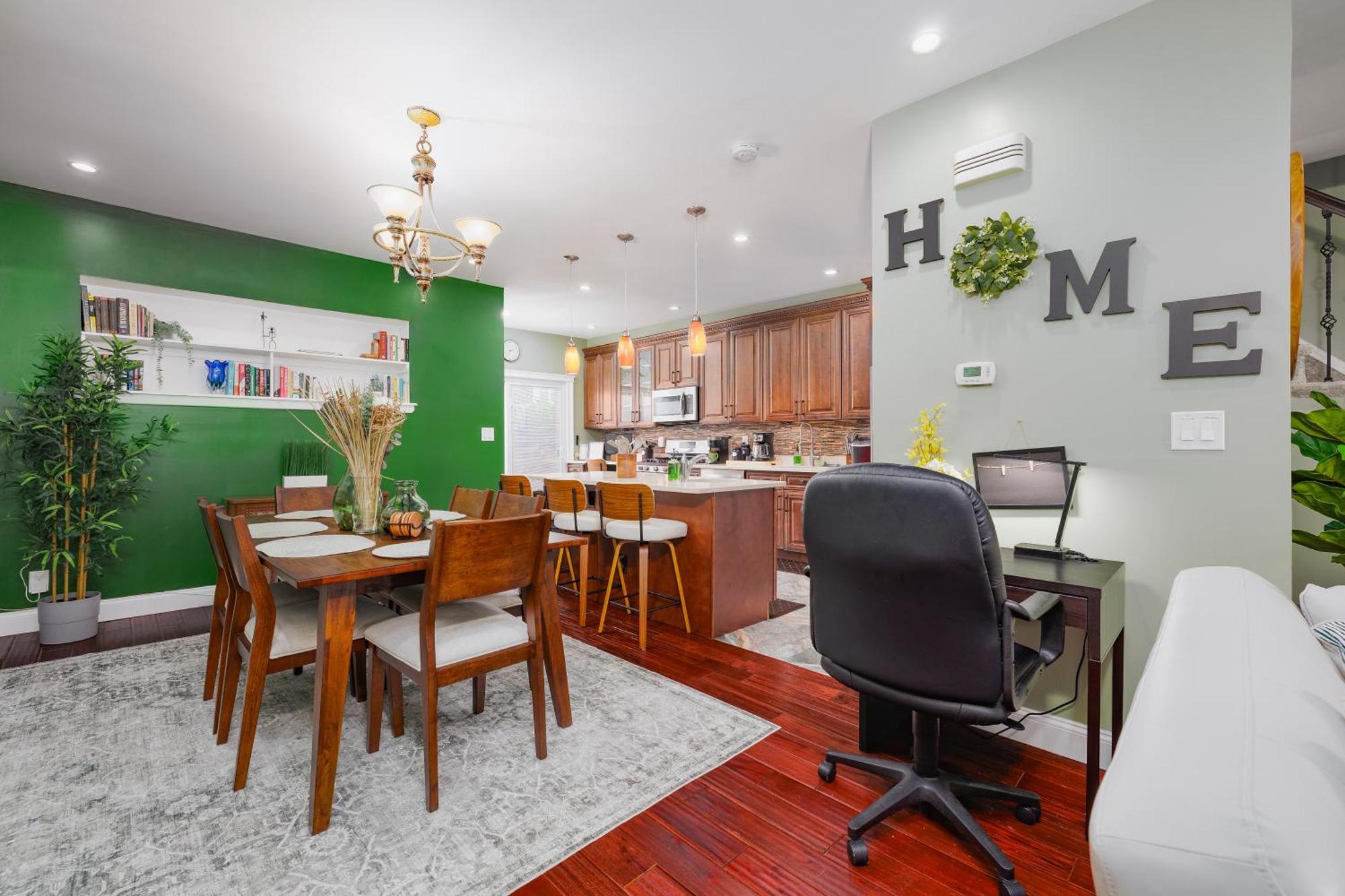 The Oasis Duplex 12 Minutes Away From Jfk