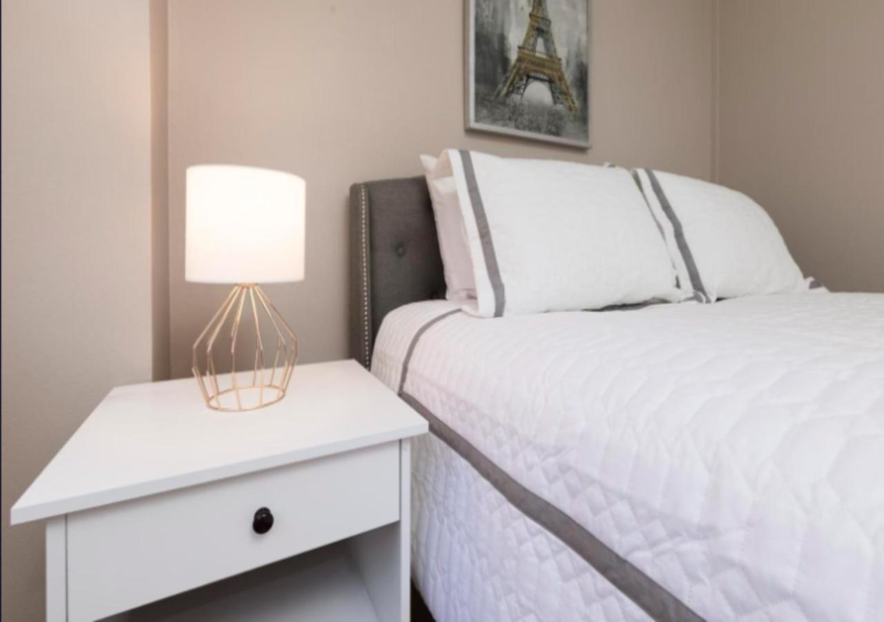 Amazing Furnished 1 Bedroom Midtown West Apartment *