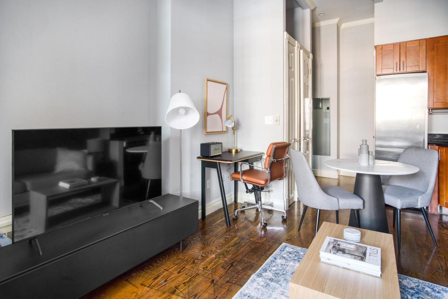 Apartment W Village 1br W Wd Elevator Nr A Train Nyc-887