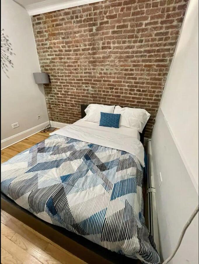 Outdoor Space Washer Dryer Dishwasher 3beds Apt, June To Aug 90 Days Required