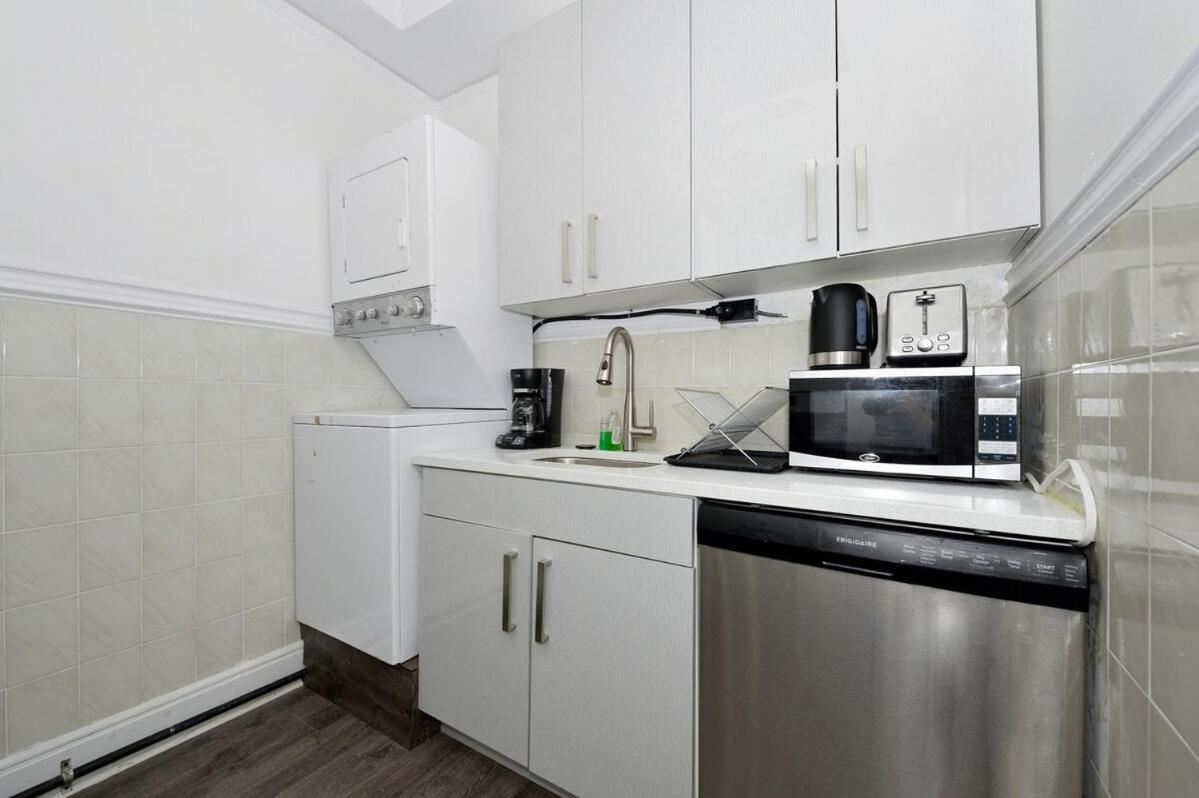 Amazing 4 Bedroom 1 Bth Laundry Dishwasher