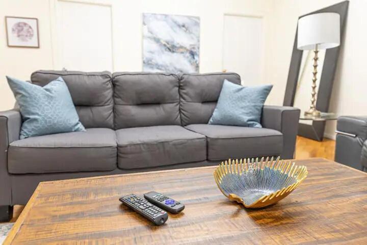 Prime Location Upper Manhattan Furnished Apartment New York