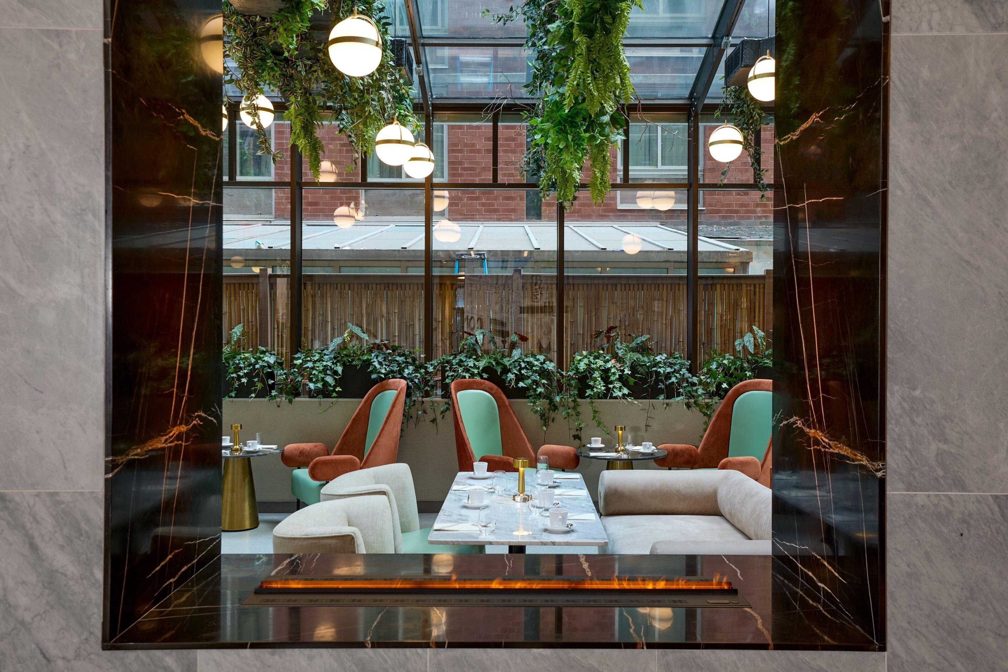 Delta By Marriott Times Square Hotel 4*