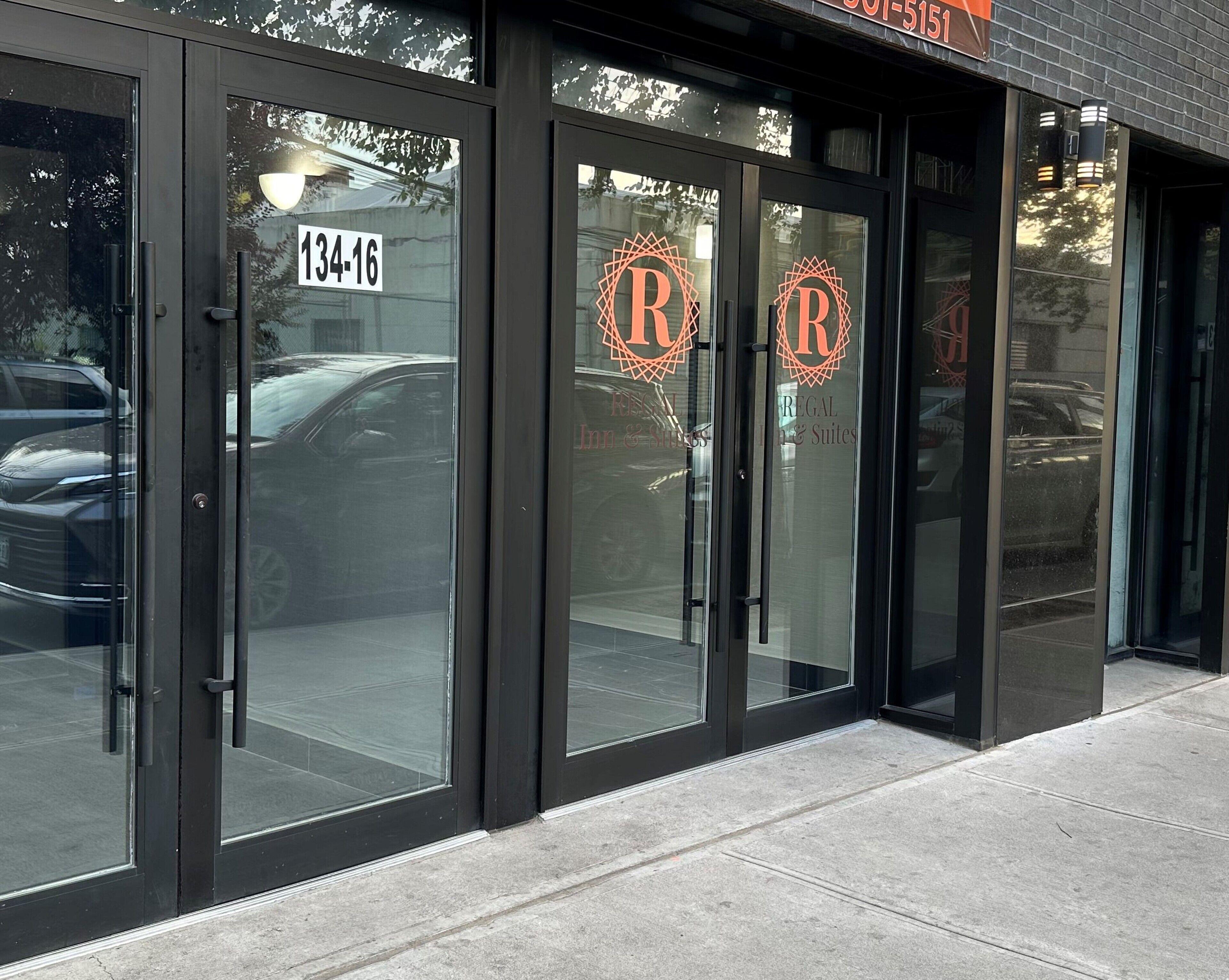 Hotel Regal & Laguardia 3*