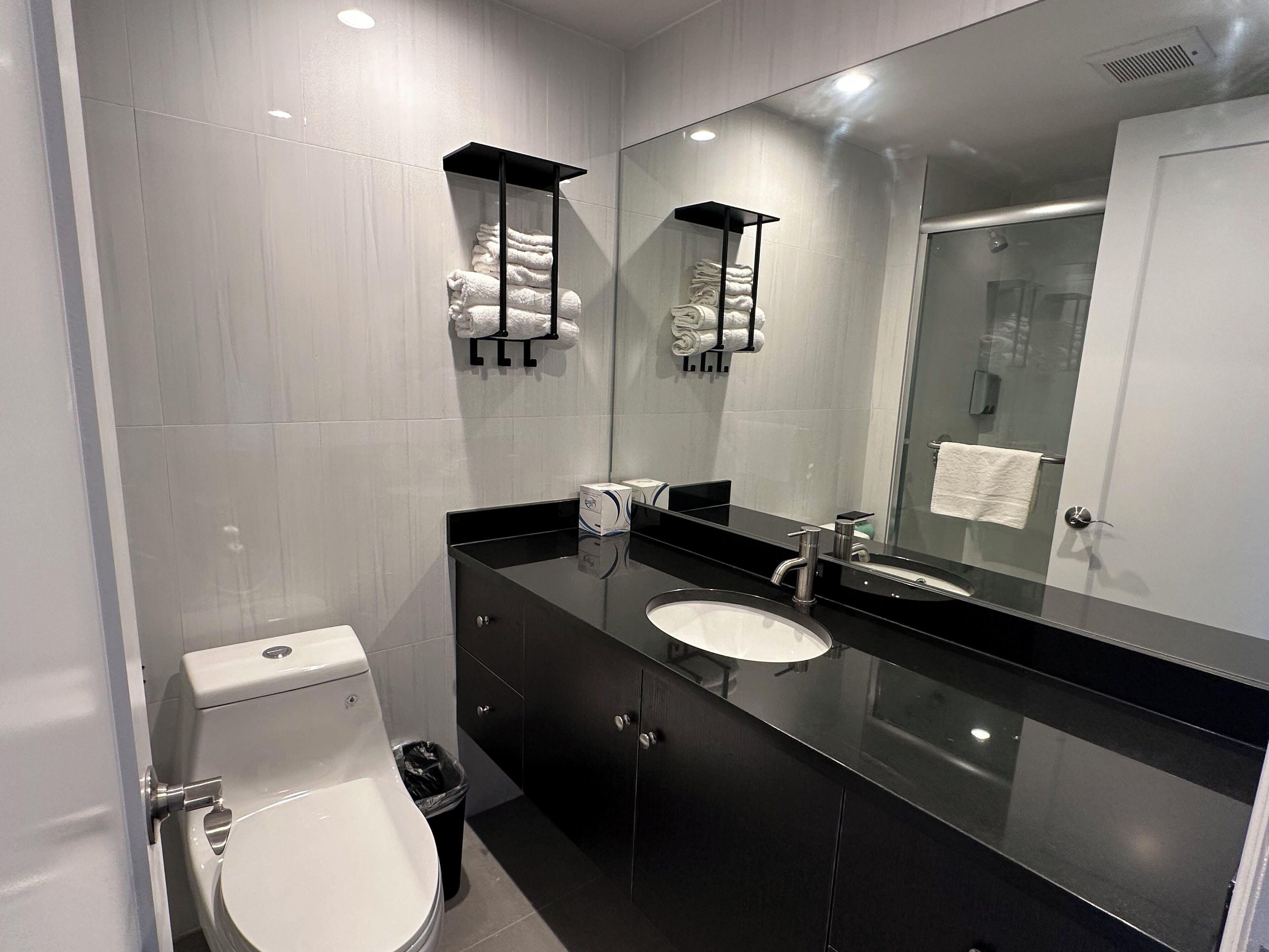 Regal & Laguardia 3*