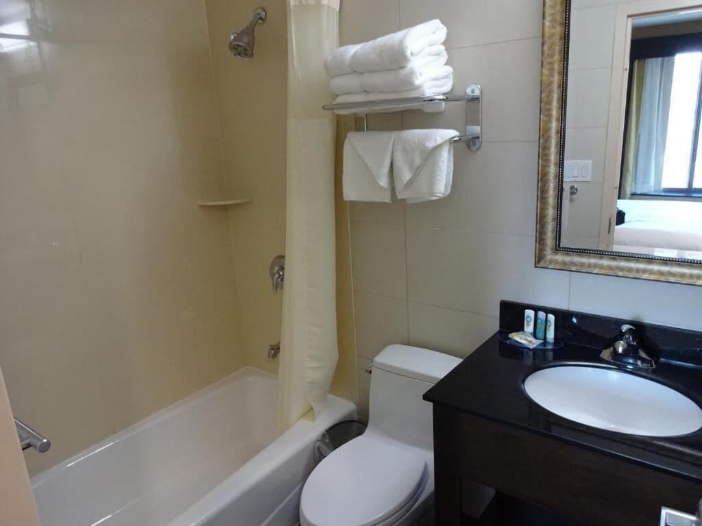 Hotel Pitkin New York