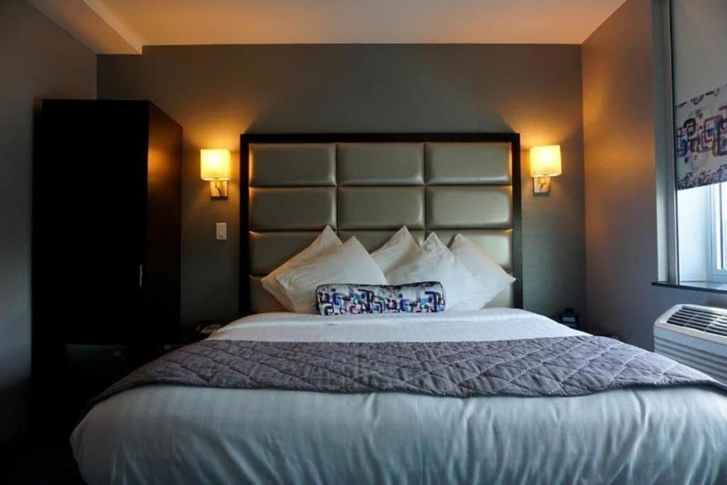 Hotel Umbrella Bronx